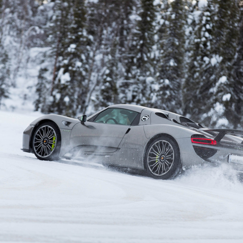 2015 Porsche 918 Spyder Rear View