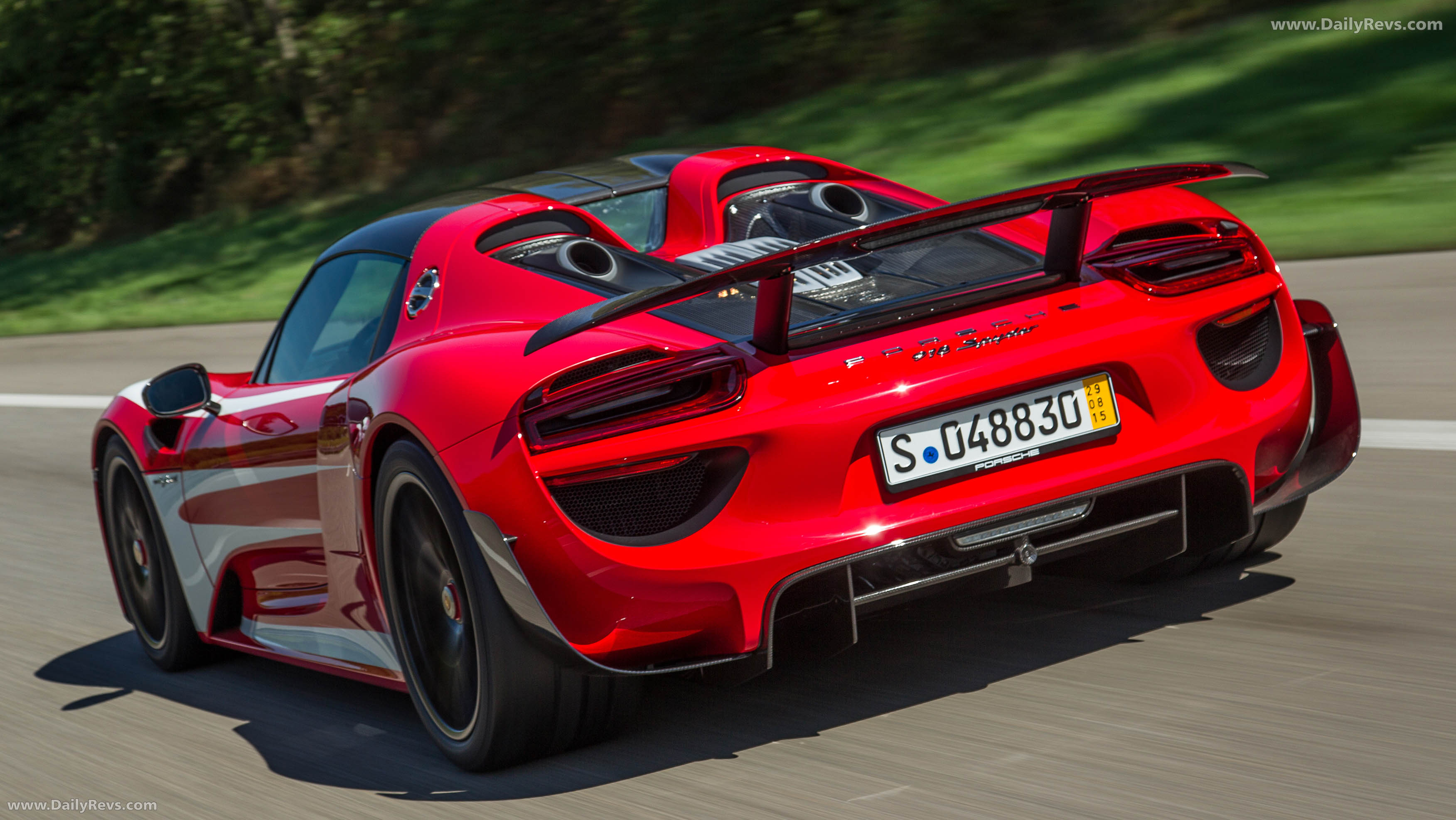 2015 Porsche 918 Spyder Rear View