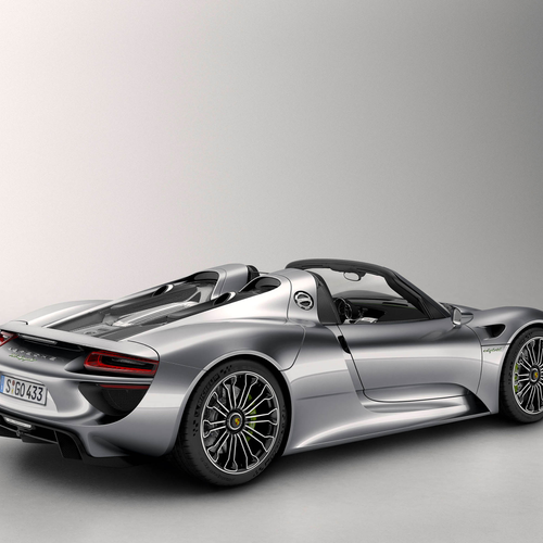 2015 Porsche 918 Spyder Rear View
