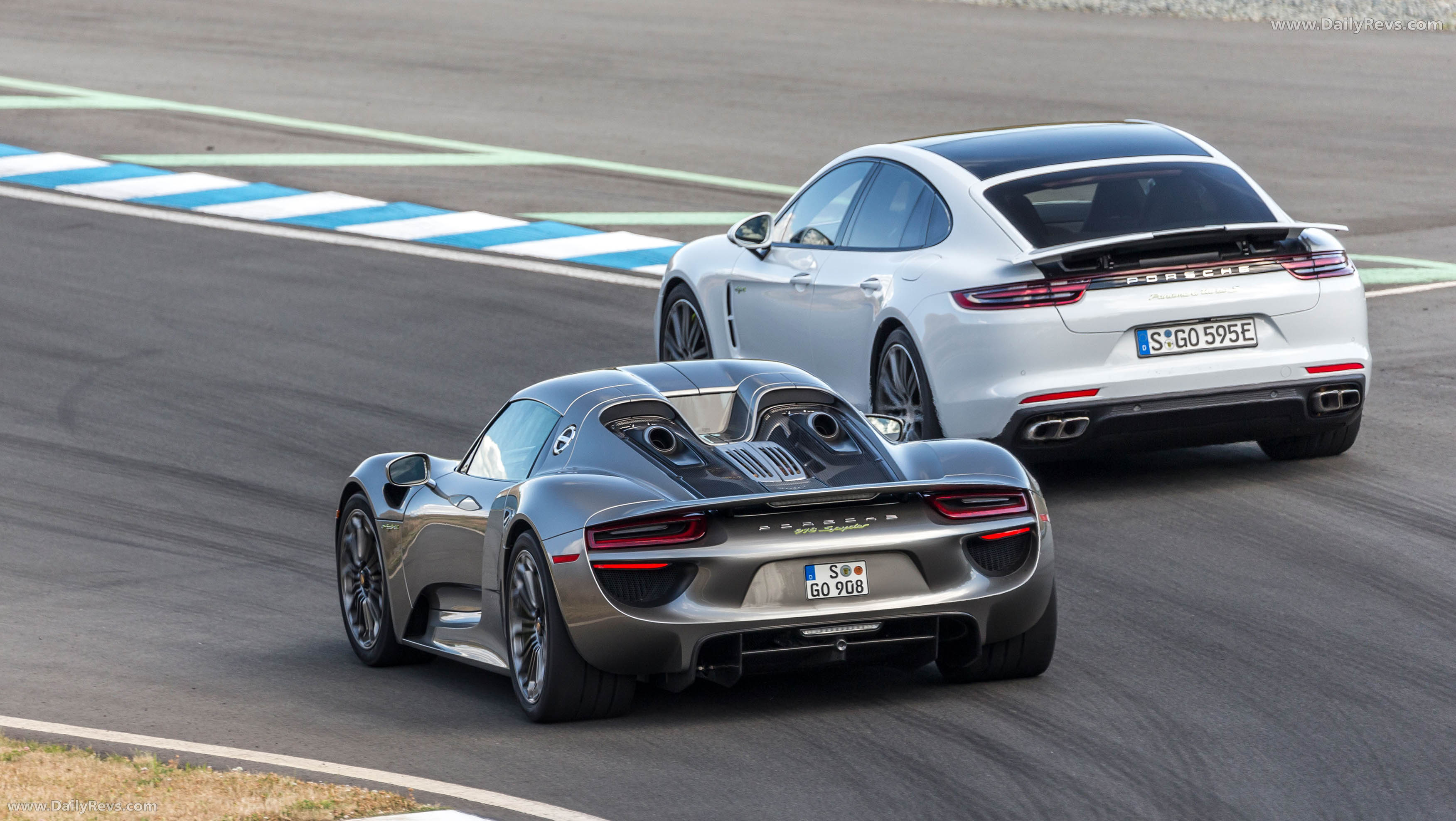 2015 Porsche 918 Spyder Rear View