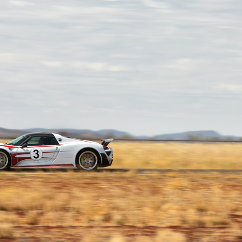 2015 Porsche 918 Spyder Side View