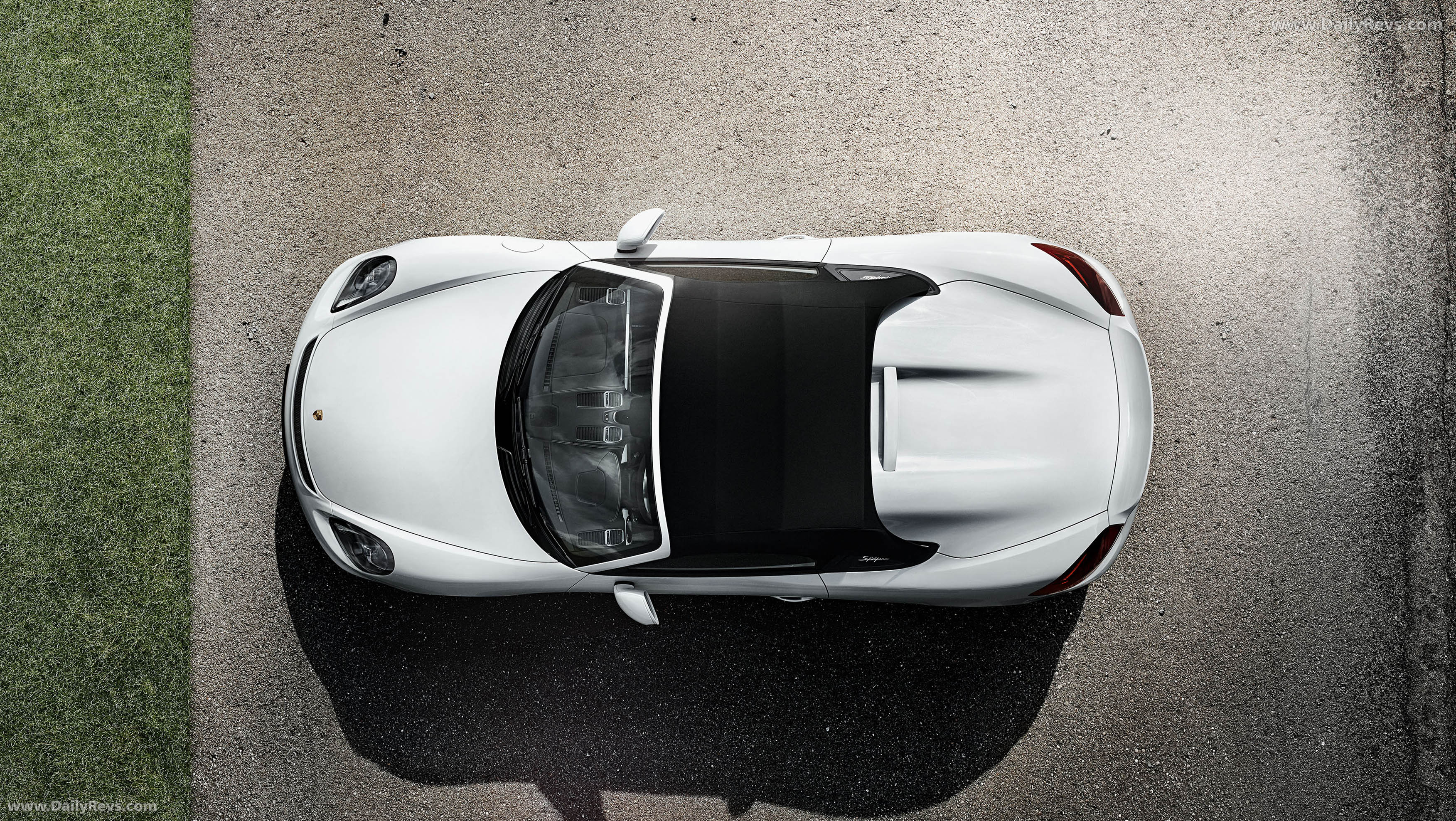 2015 Porsche 918 Spyder Top View