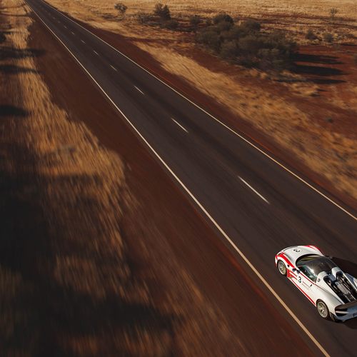 2015 Porsche 918 Spyder Top View