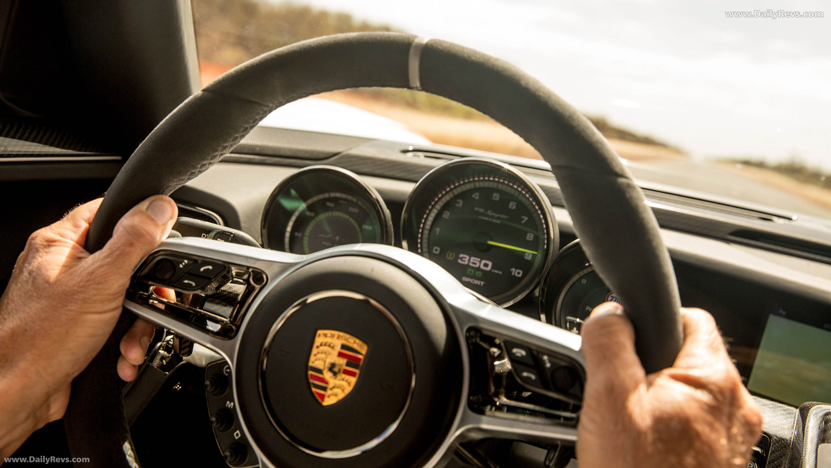 2015 Porsche 918 Spyder Interior