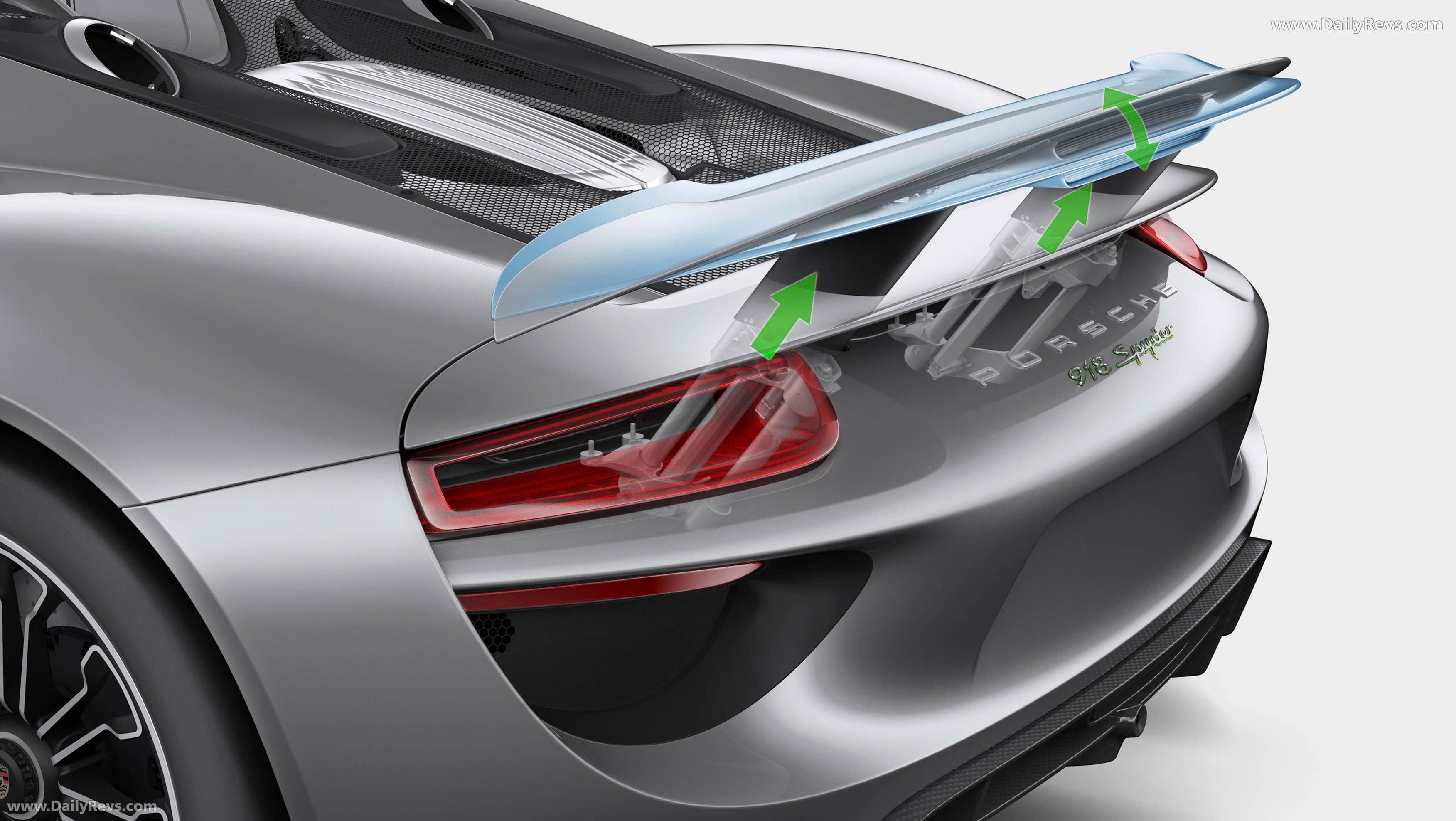 2015 Porsche 918 Spyder Sketches