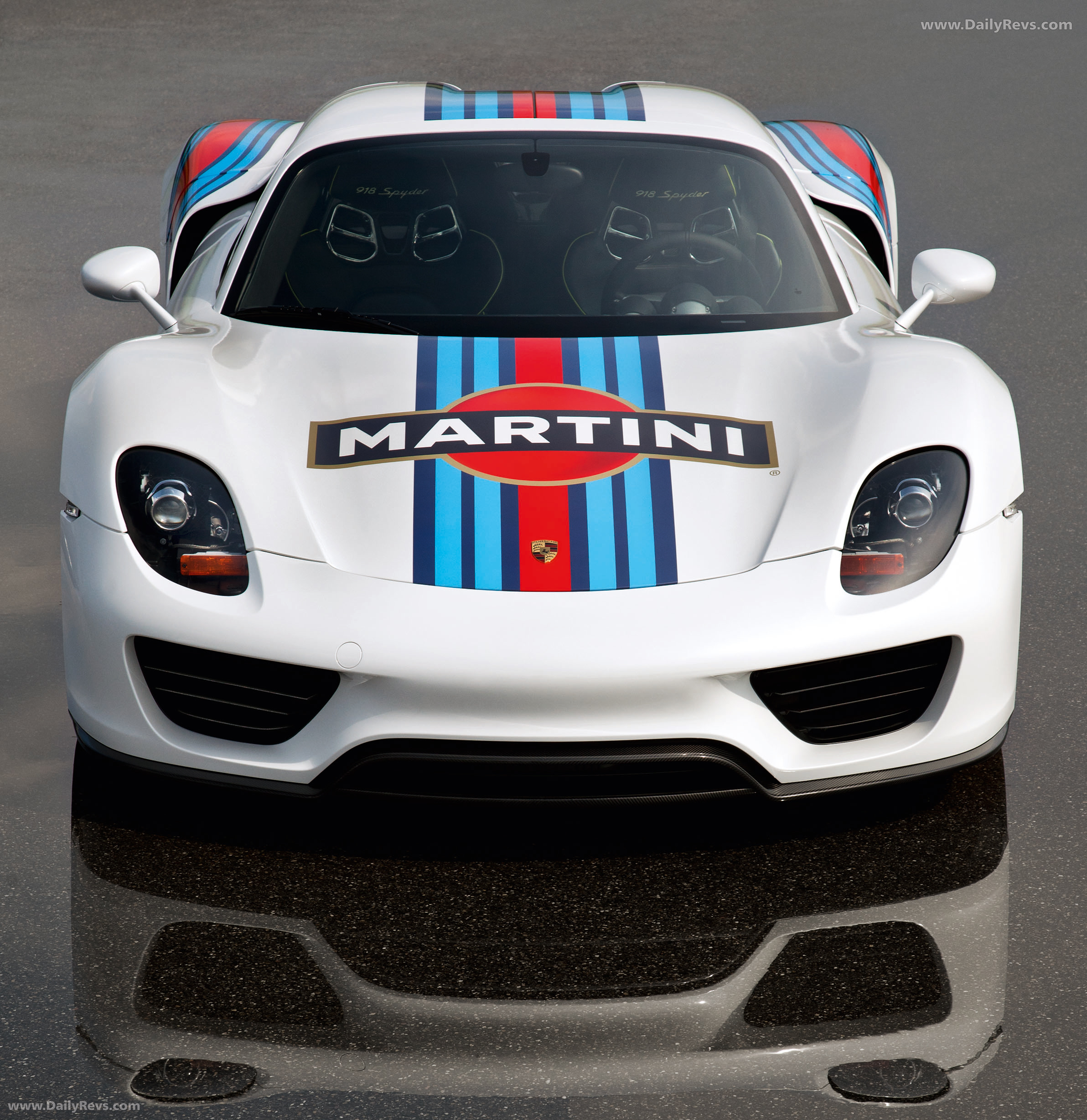 2012 Porsche 918 Spyder Prototype Front View