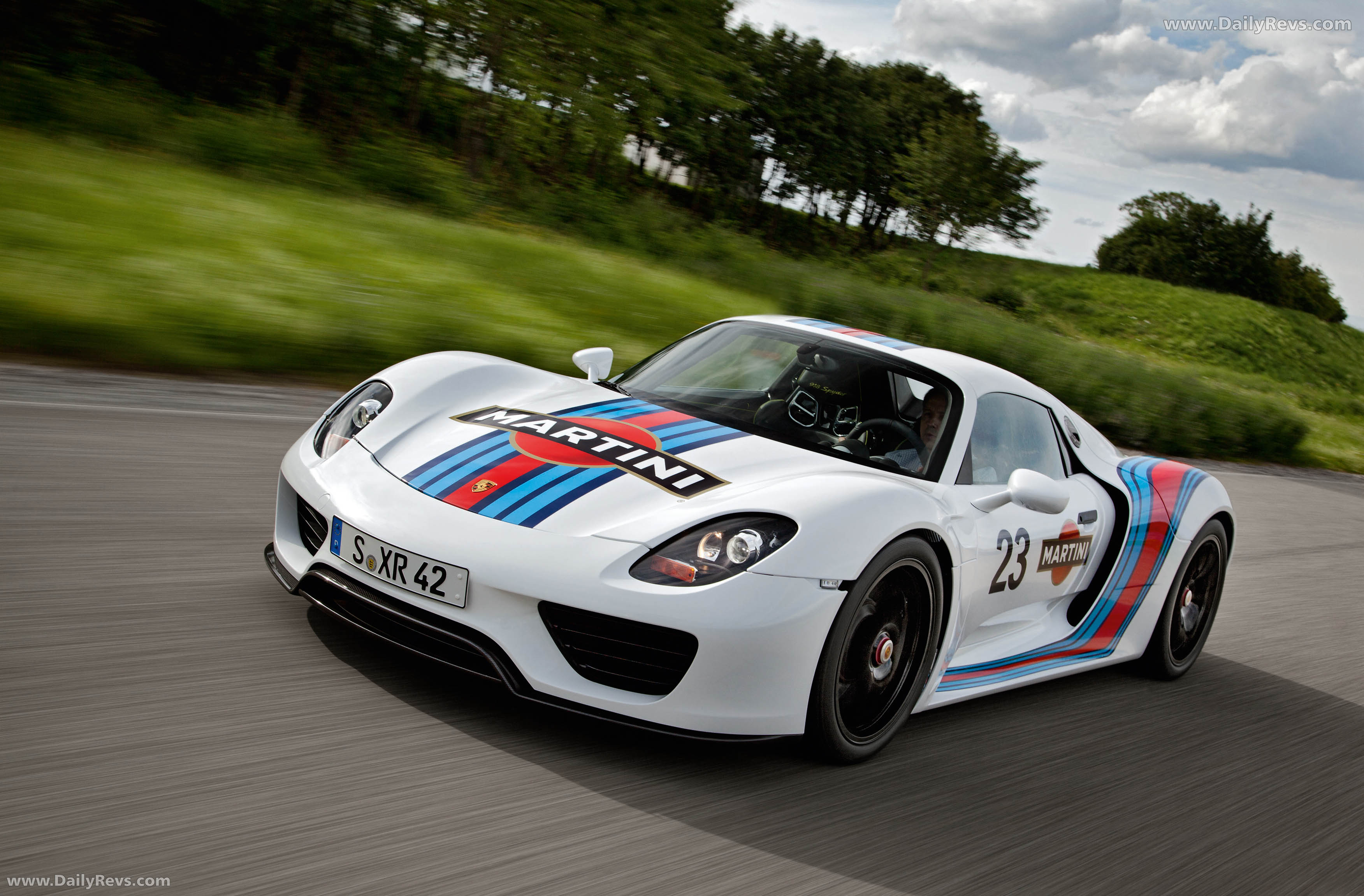 2012 Porsche 918 Spyder Prototype Front View