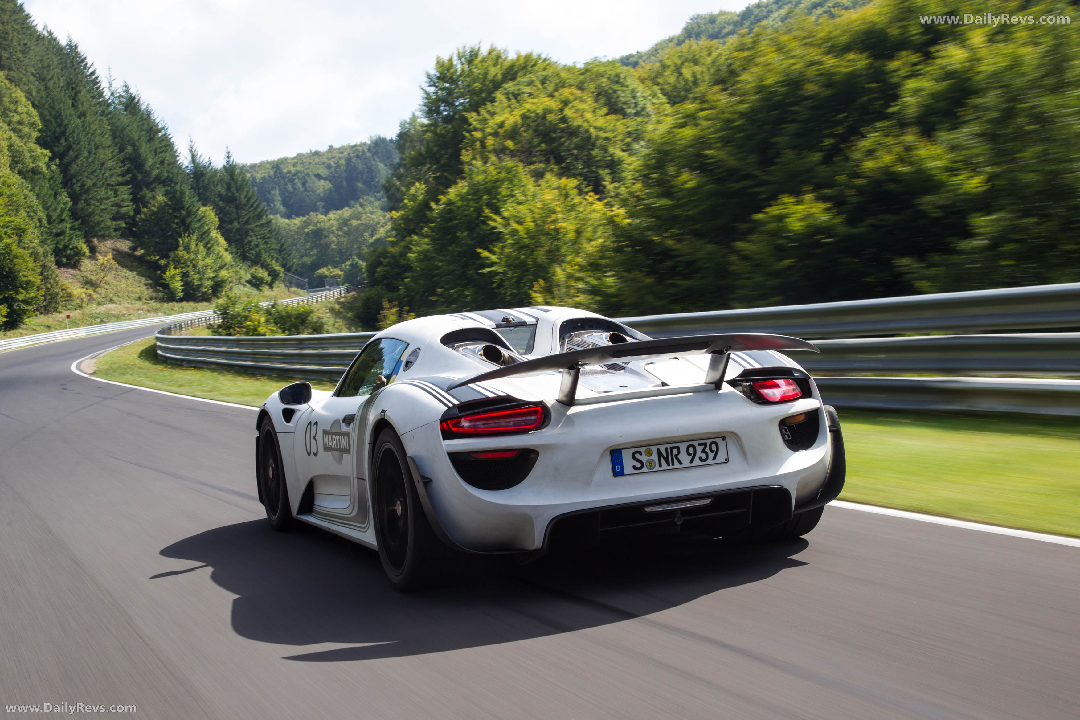 2012 Porsche 918 Spyder Prototype Rear View