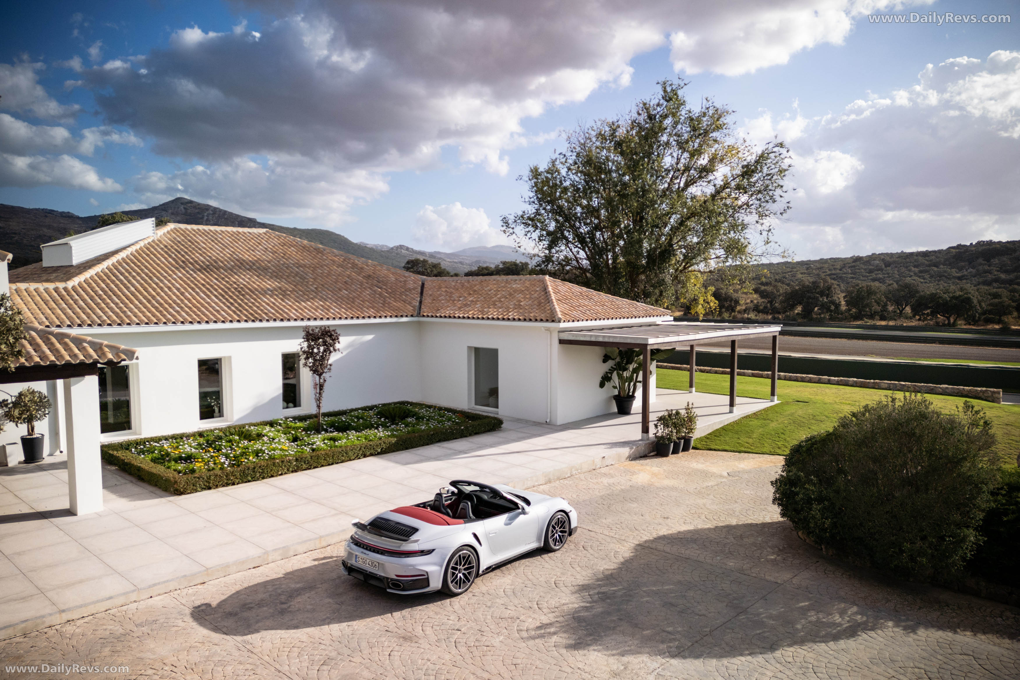 2026 Porsche 911 Turbo S Cabriolet 992 ll Ice Grey Top View