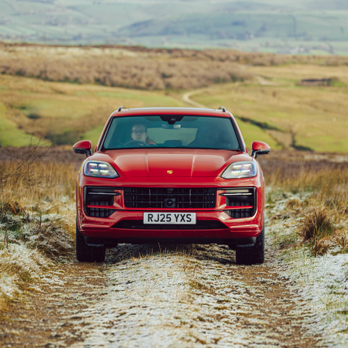2025 Porsche Cayenne GTS 9Y0.2 UK Version Front View