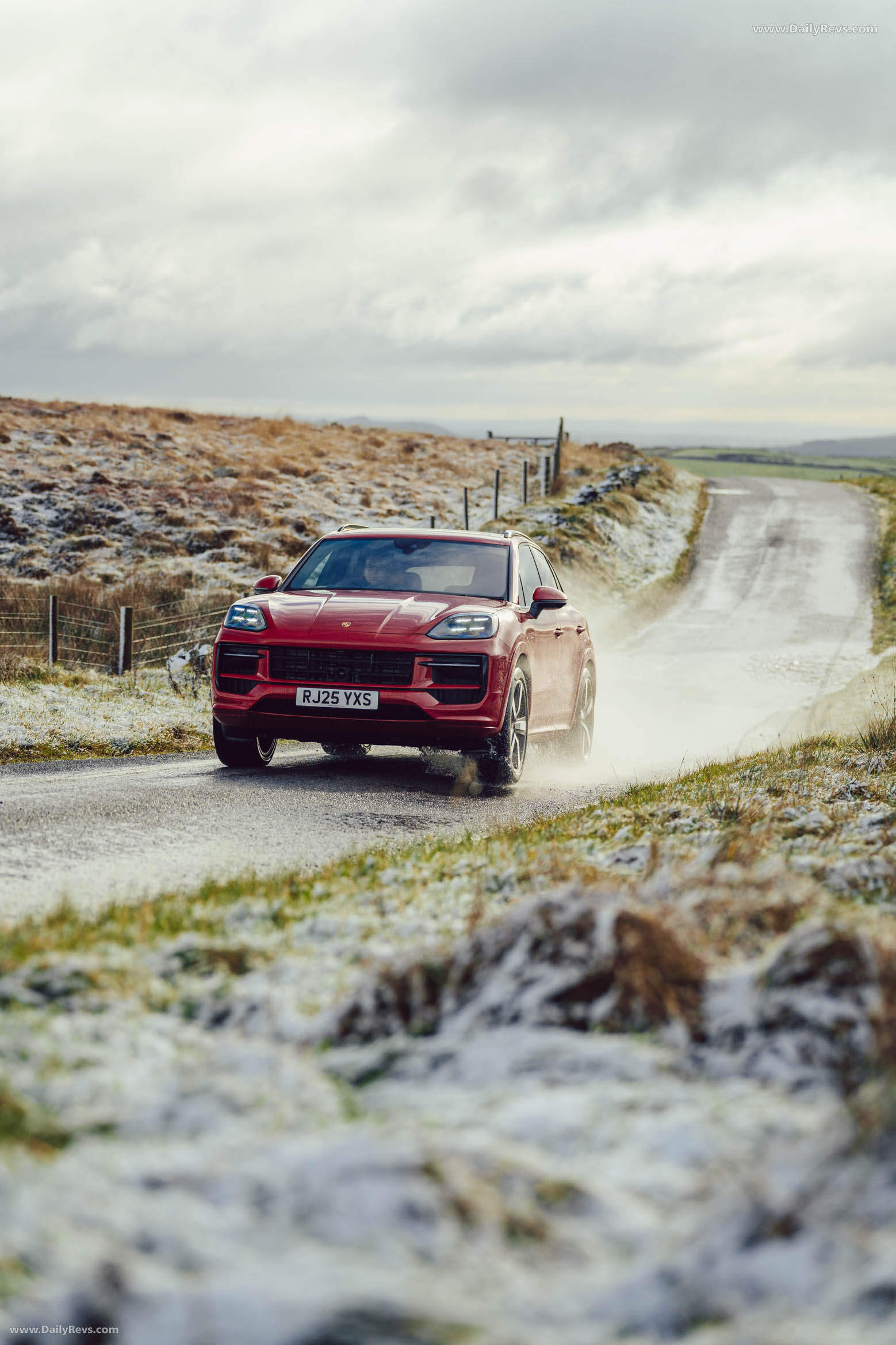 2025 Porsche Cayenne GTS 9Y0.2 UK Version Front View