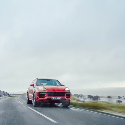 2025 Porsche Cayenne GTS 9Y0.2 UK Version Front View