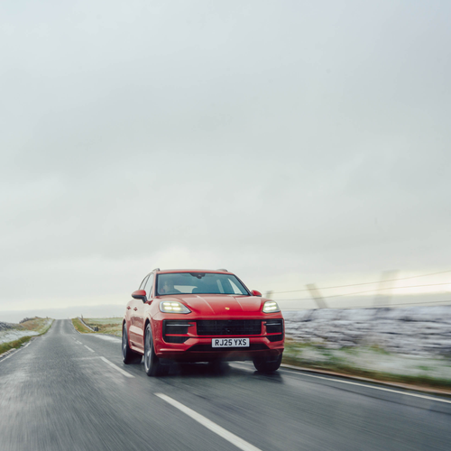 2025 Porsche Cayenne GTS 9Y0.2 UK Version Front View