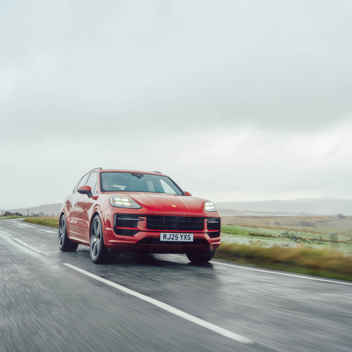 2025 Porsche Cayenne GTS 9Y0.2 UK Version Front View