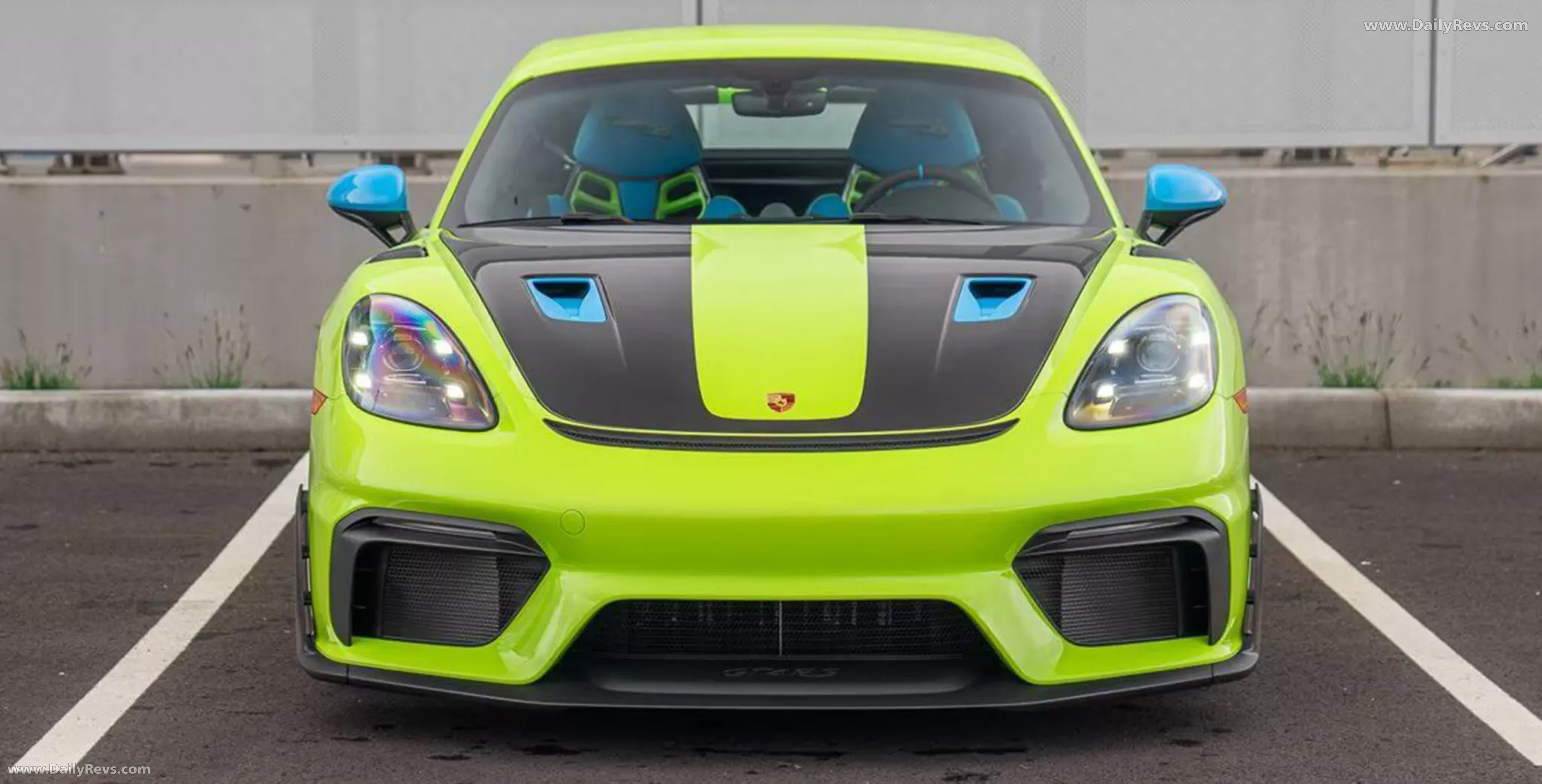 2025 Porsche 718 Cayman GT4 RS Sonderwunsch Front View