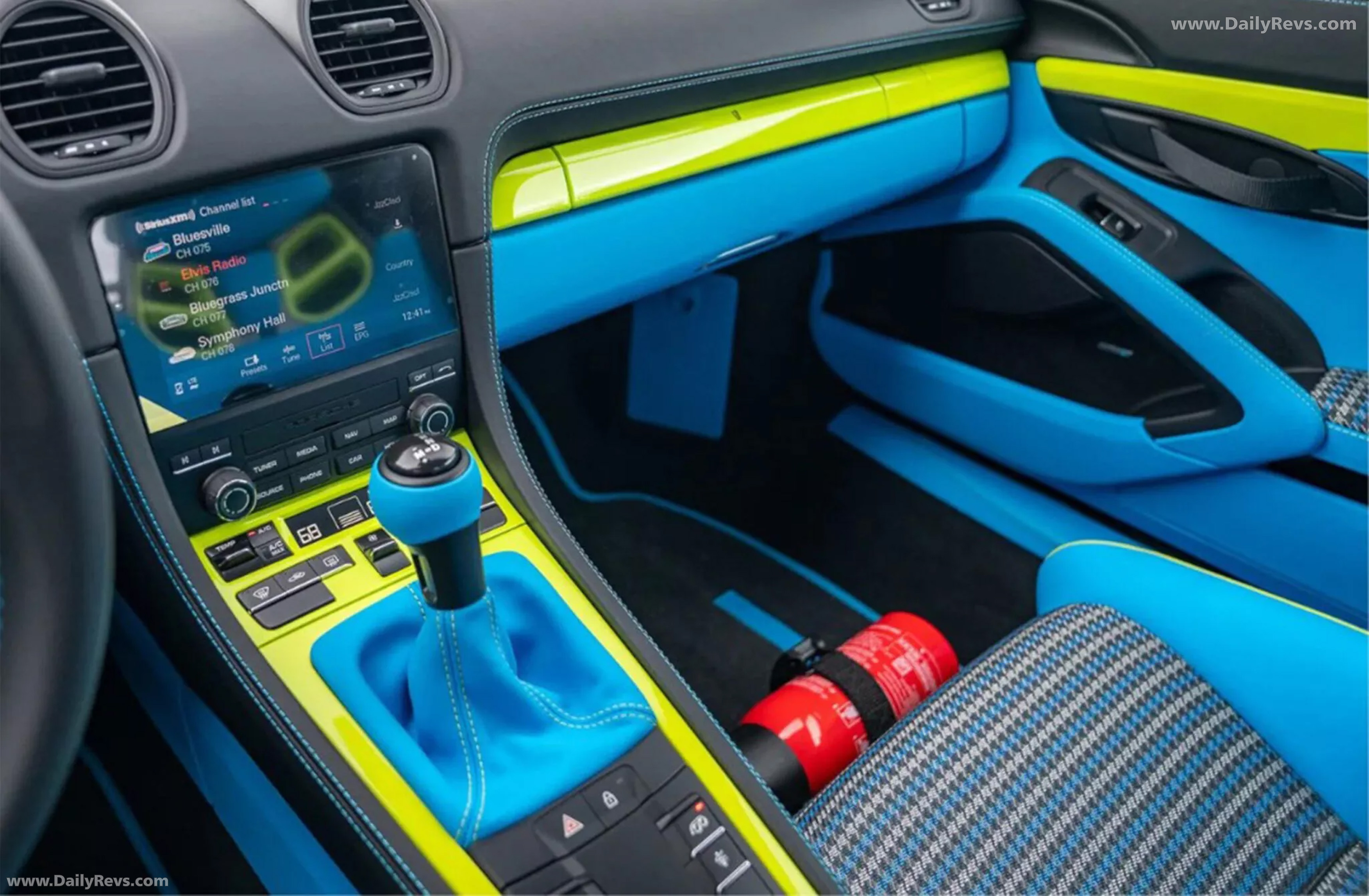 2025 Porsche 718 Cayman GT4 RS Sonderwunsch Interior