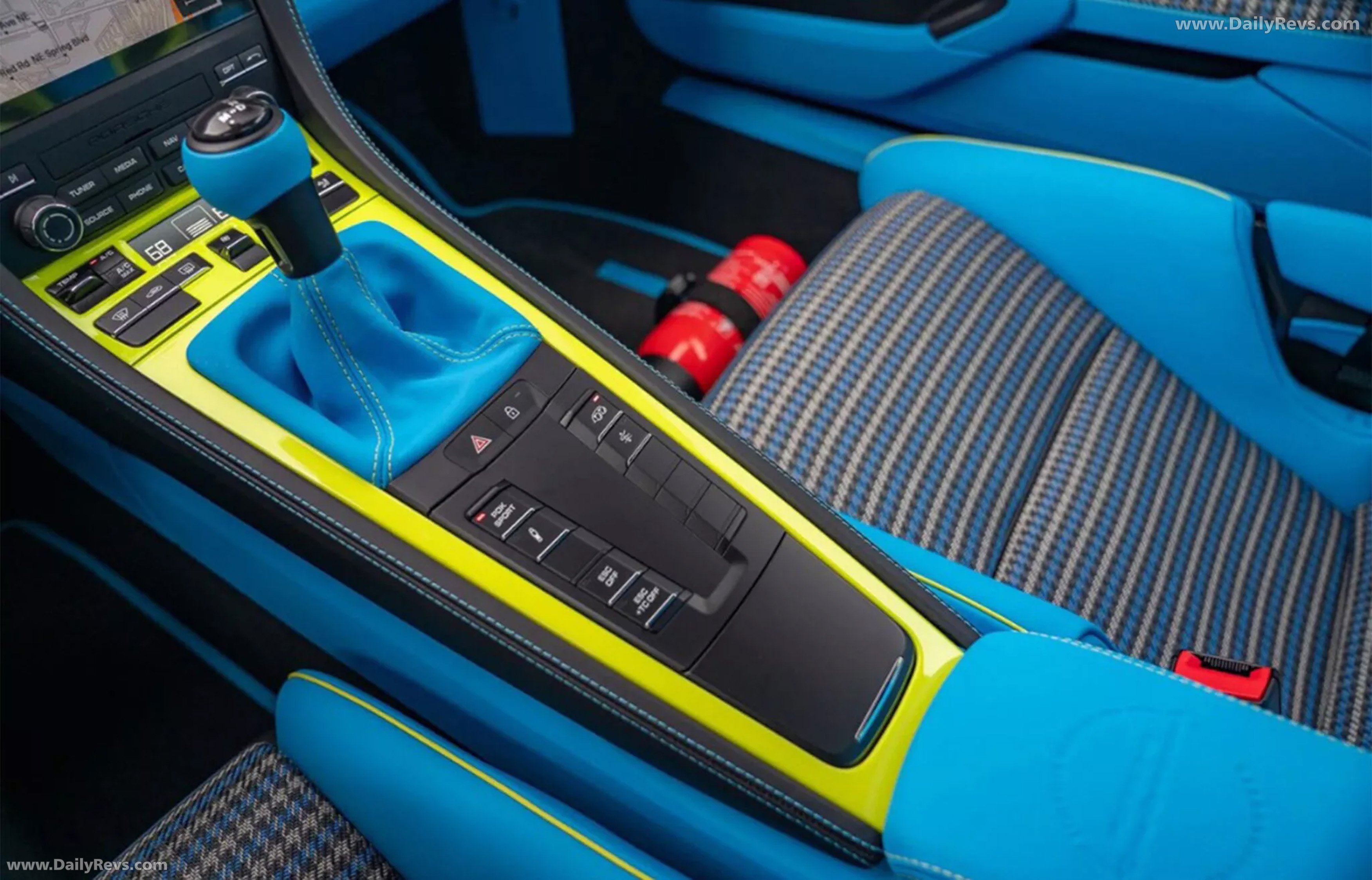 2025 Porsche 718 Cayman GT4 RS Sonderwunsch Interior