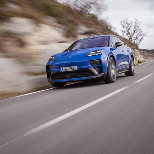 2026 Porsche Macan GTS H2 Gentian Blue Front View