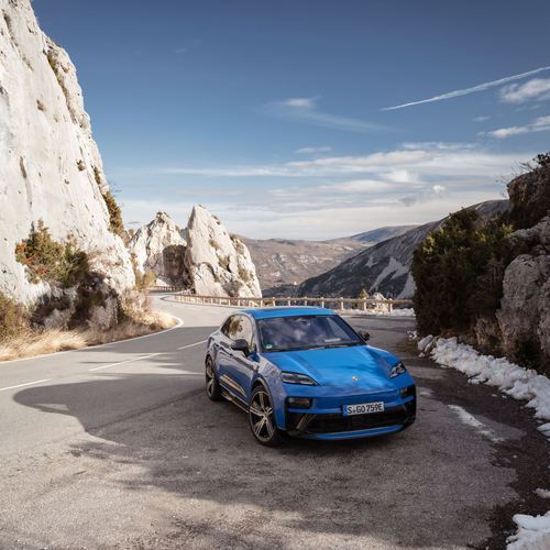 2026 Porsche Macan GTS H2 Gentian Blue Front View