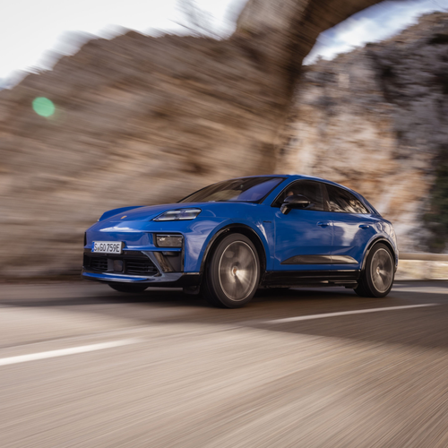 2026 Porsche Macan GTS H2 Gentian Blue Front View