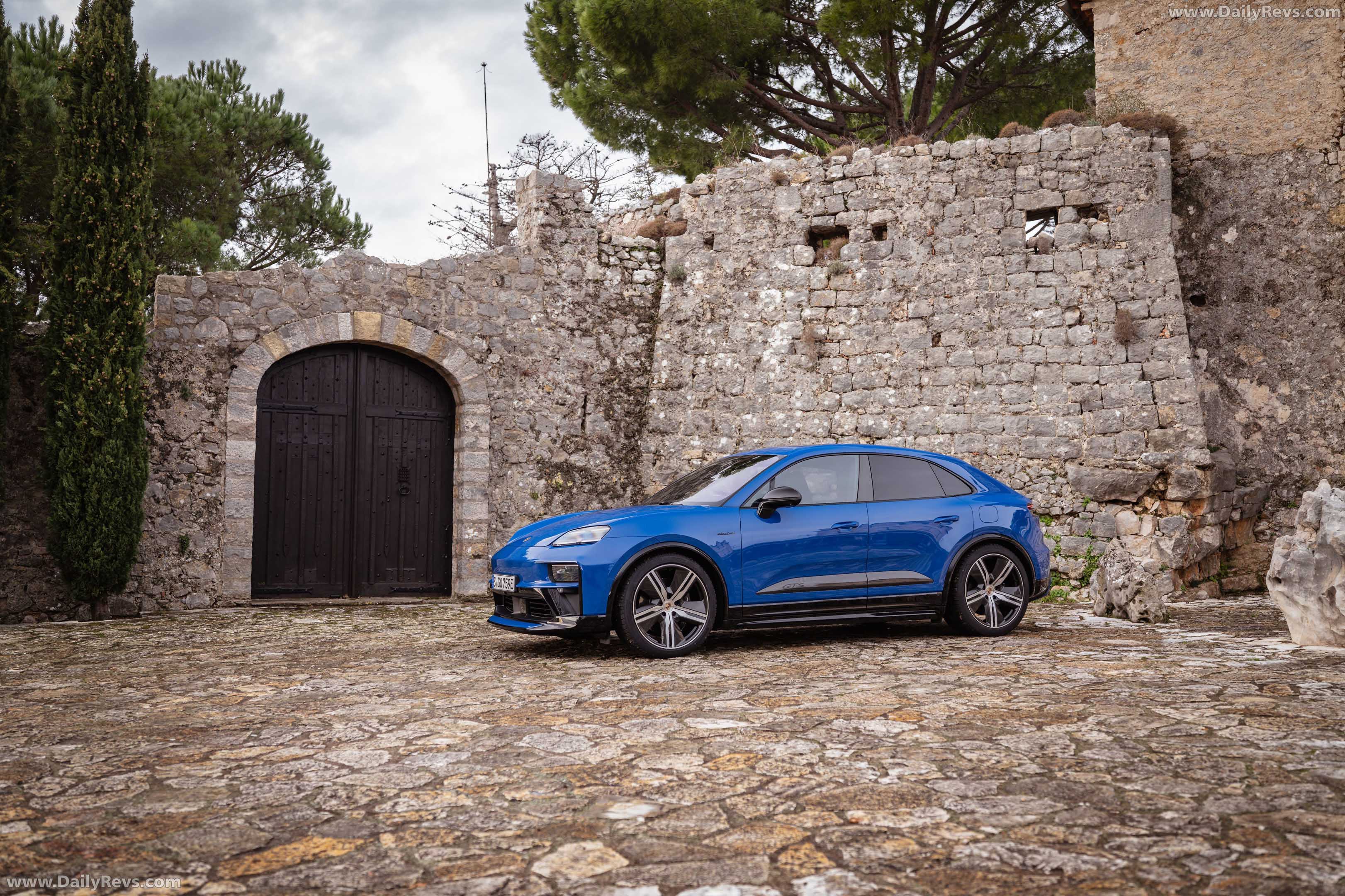 2026 Porsche Macan GTS H2 Gentian Blue Side View