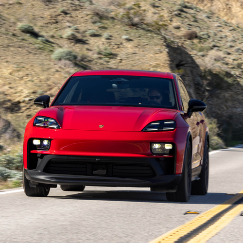 Image of Macan GTS H2 Carmine Red