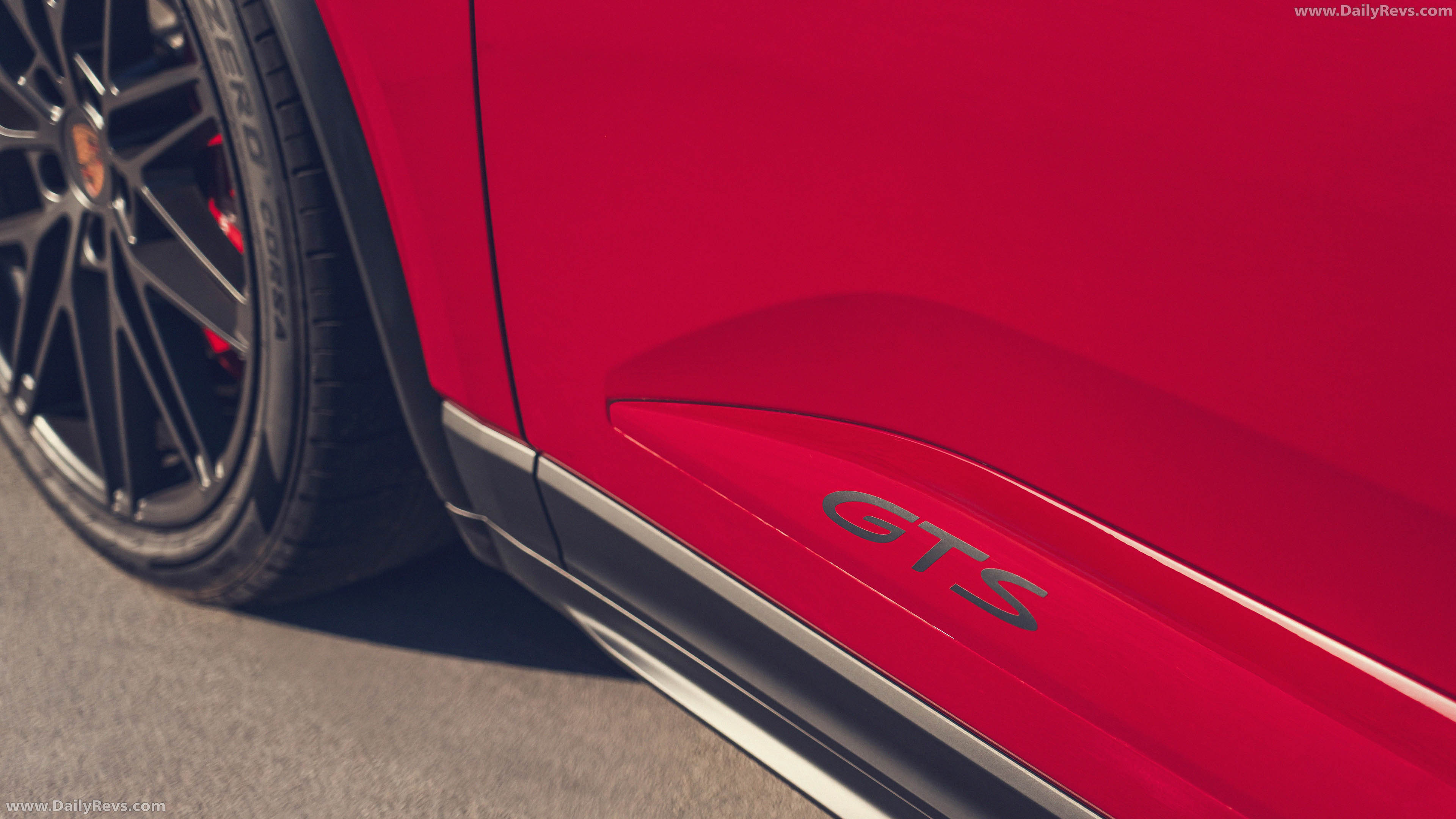 2026 Porsche Macan GTS H2 Carmine Red Exterior