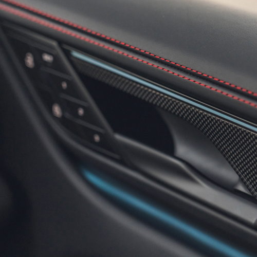 2026 Porsche Macan GTS H2 Carmine Red Interior
