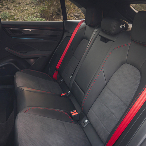 2026 Porsche Macan GTS H2 Carmine Red Interior