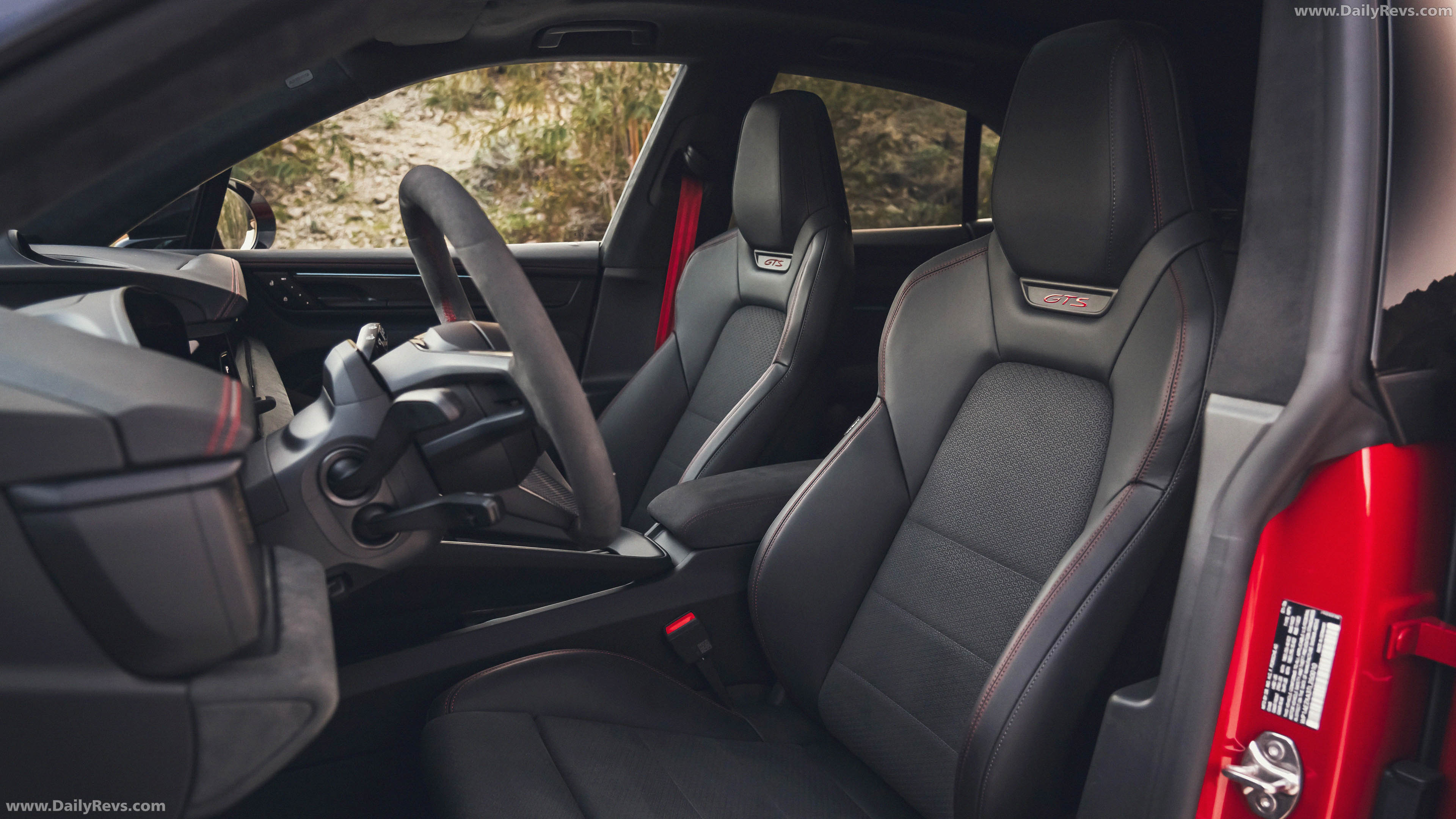 2026 Porsche Macan GTS H2 Carmine Red Interior