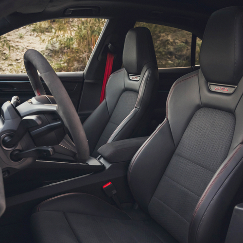 2026 Porsche Macan GTS H2 Carmine Red Interior