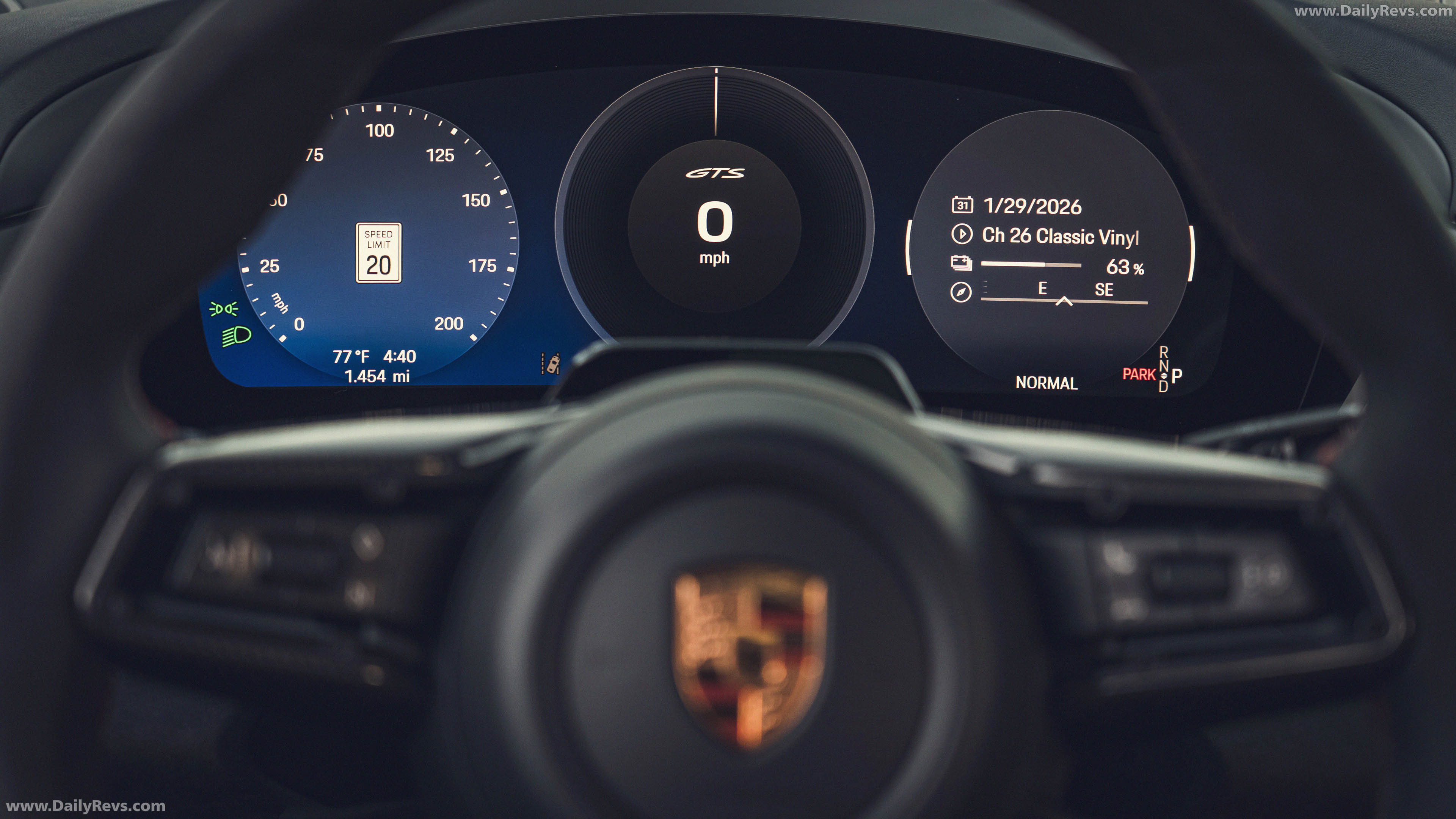 2026 Porsche Macan GTS H2 Carmine Red Interior