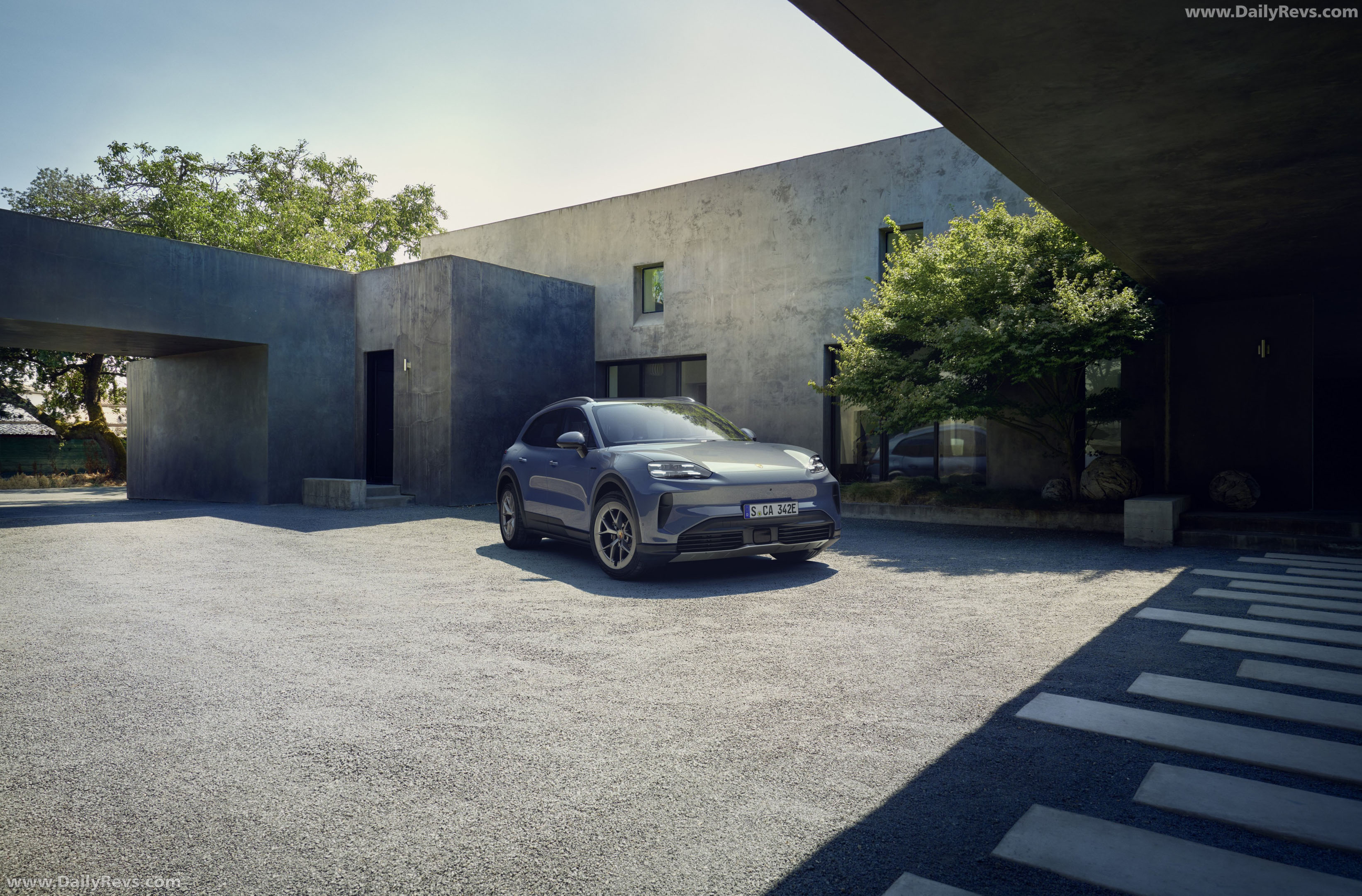 2027 Porsche Cayenne S Electric Front View