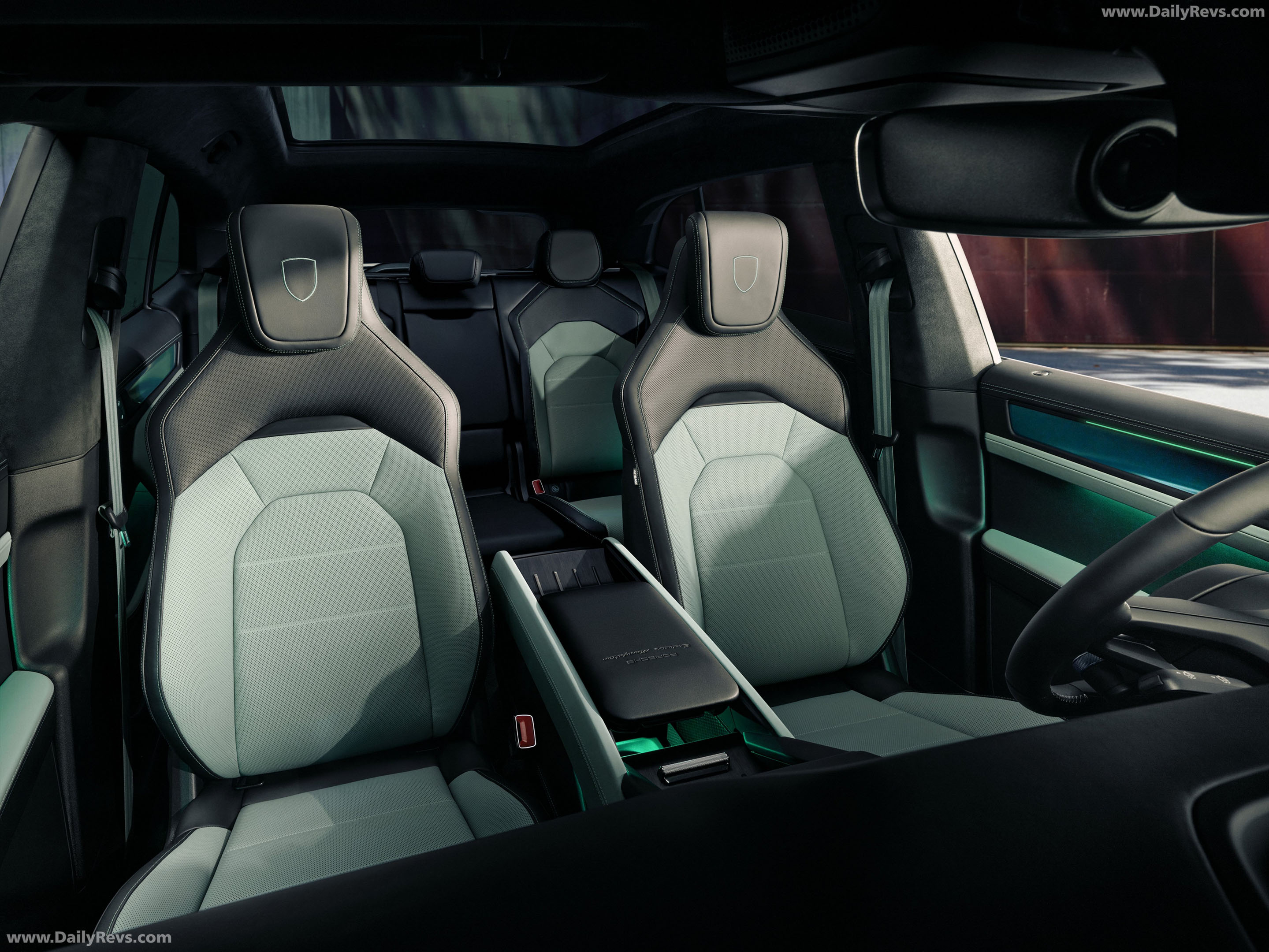 2027 Porsche Cayenne S Electric Interior