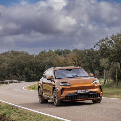 2027 Porsche Cayenne Electric E4 Madeira Gold Front View