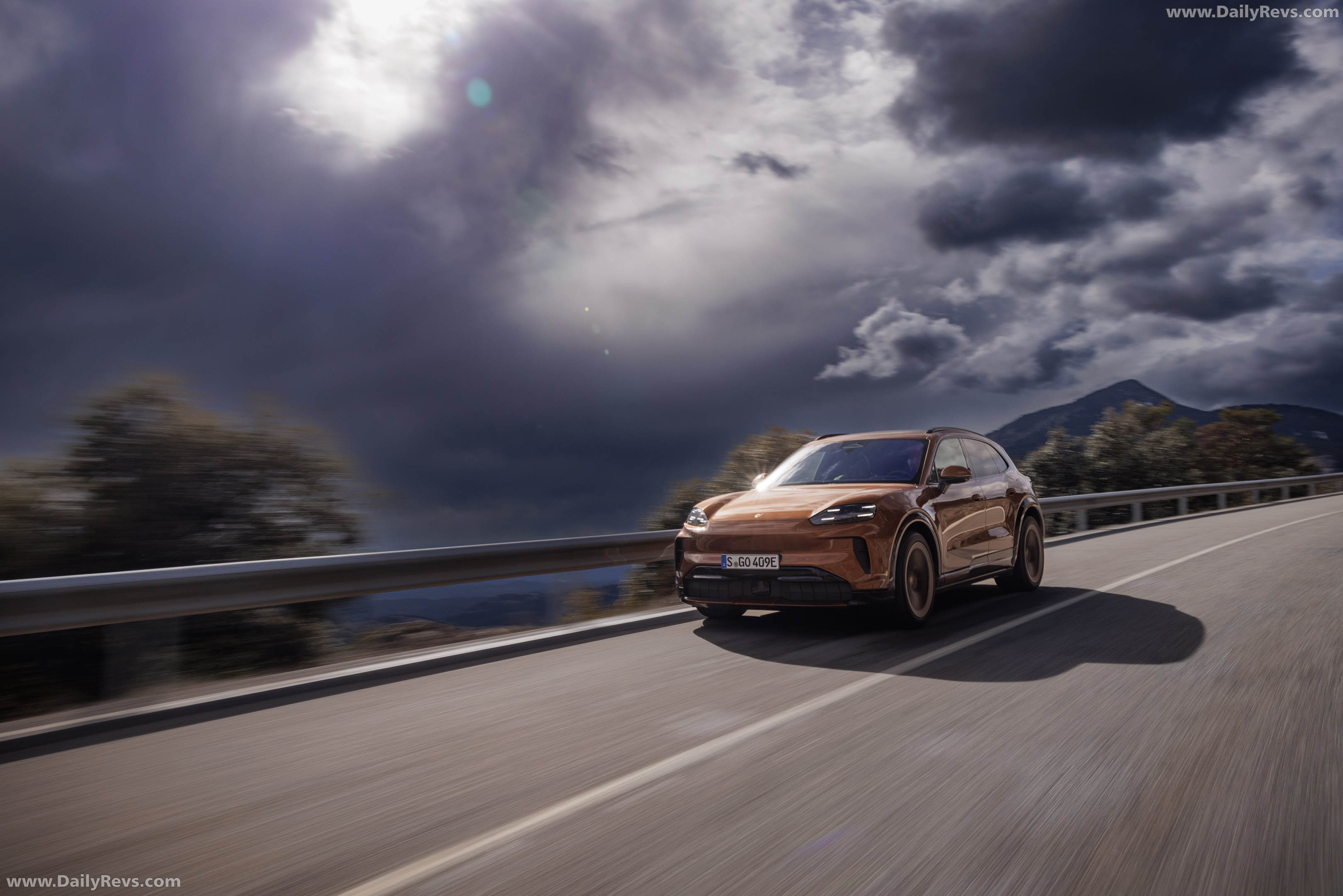 2027 Porsche Cayenne Electric E4 Madeira Gold Front View