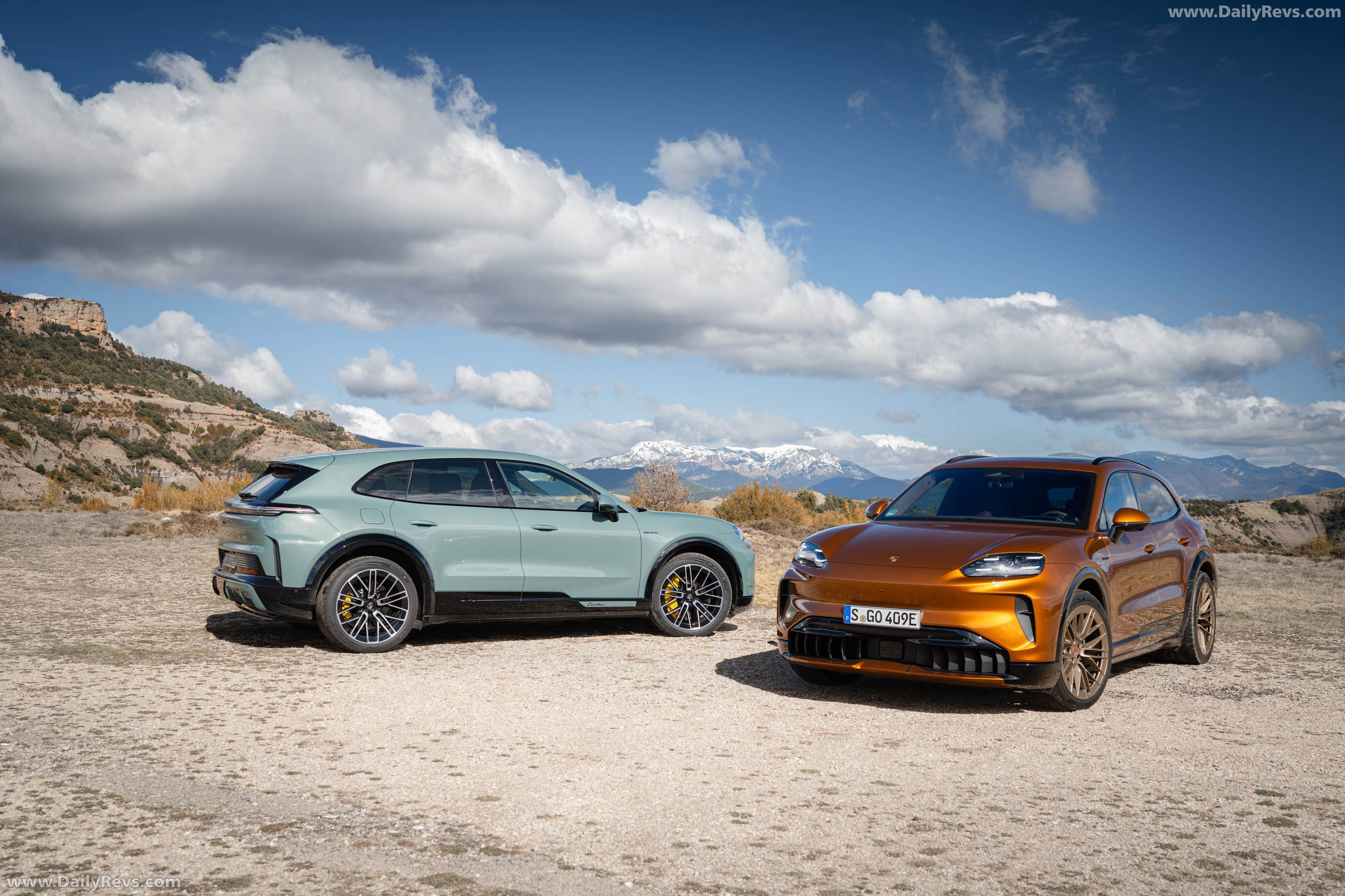 2027 Porsche Cayenne Electric E4 Madeira Gold Front View