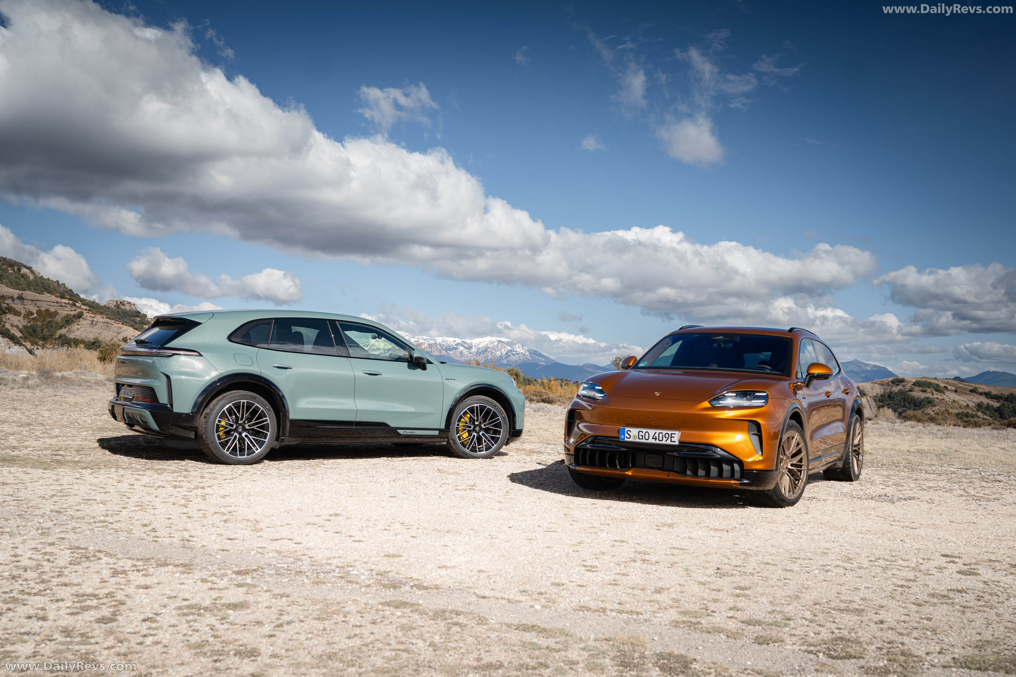 2027 Porsche Cayenne Electric E4 Madeira Gold Front View