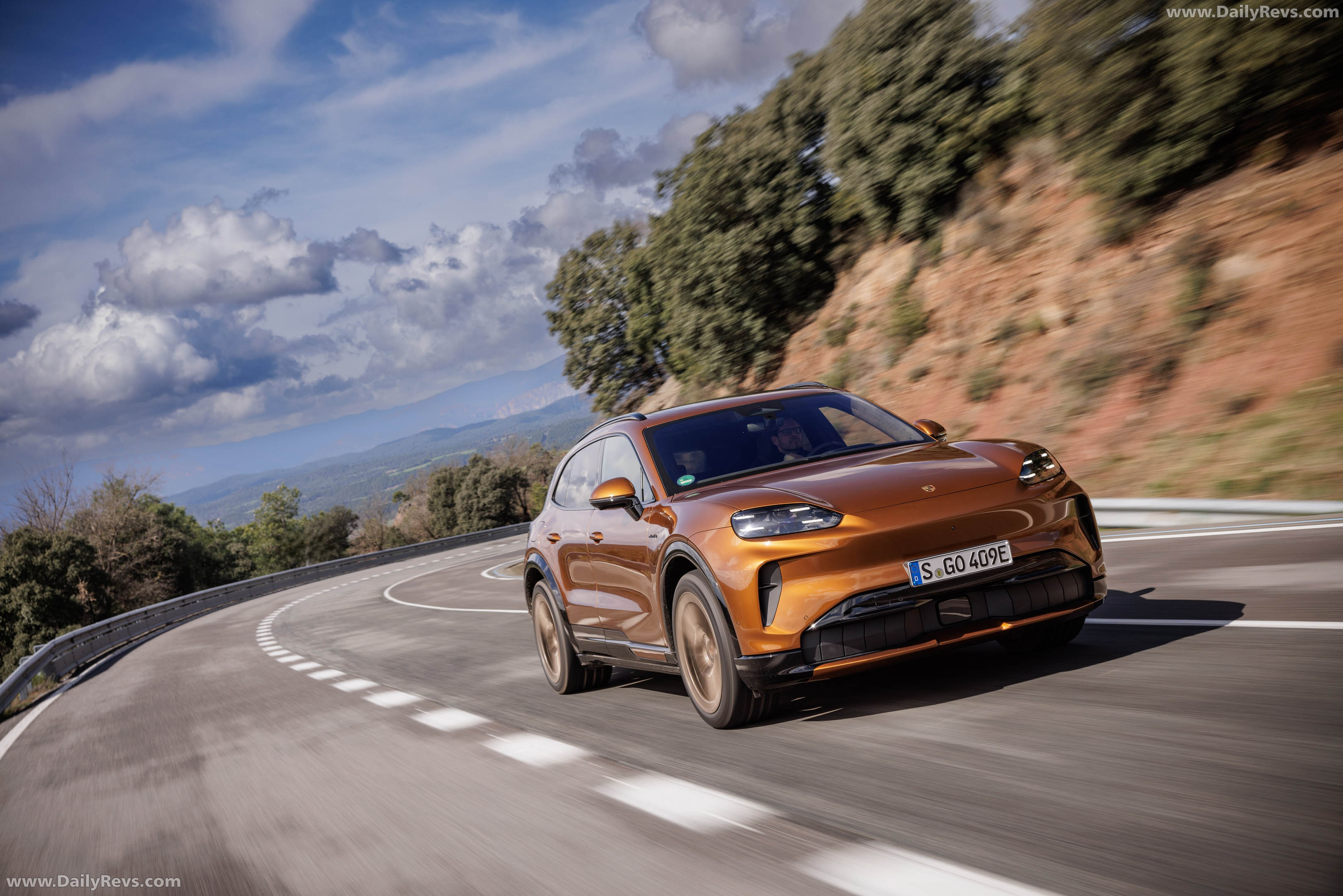 2027 Porsche Cayenne Electric E4 Madeira Gold Front View