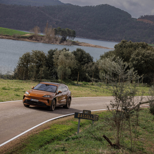 2027 Porsche Cayenne Electric E4 Madeira Gold Top View