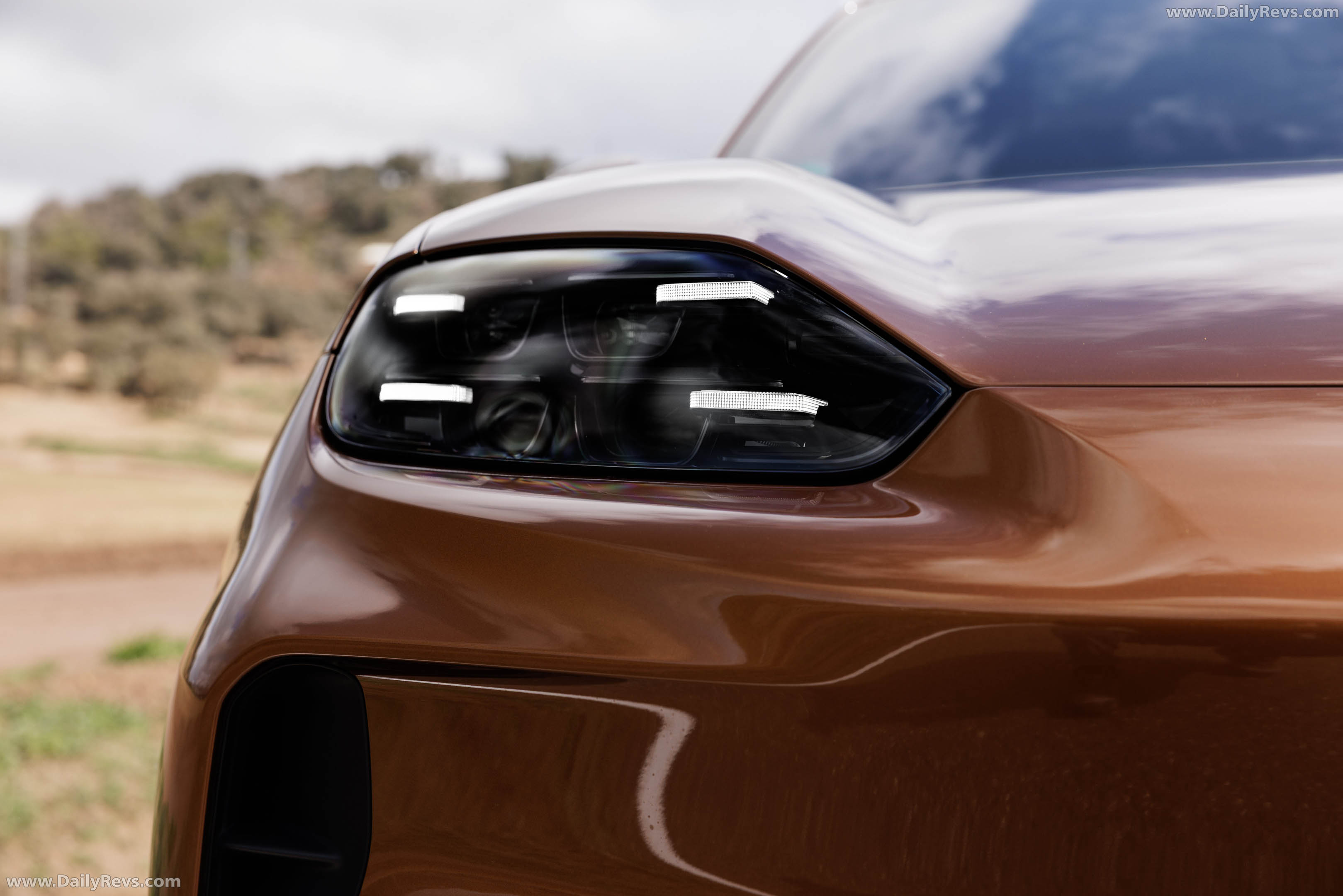 2027 Porsche Cayenne Electric E4 Madeira Gold Exterior