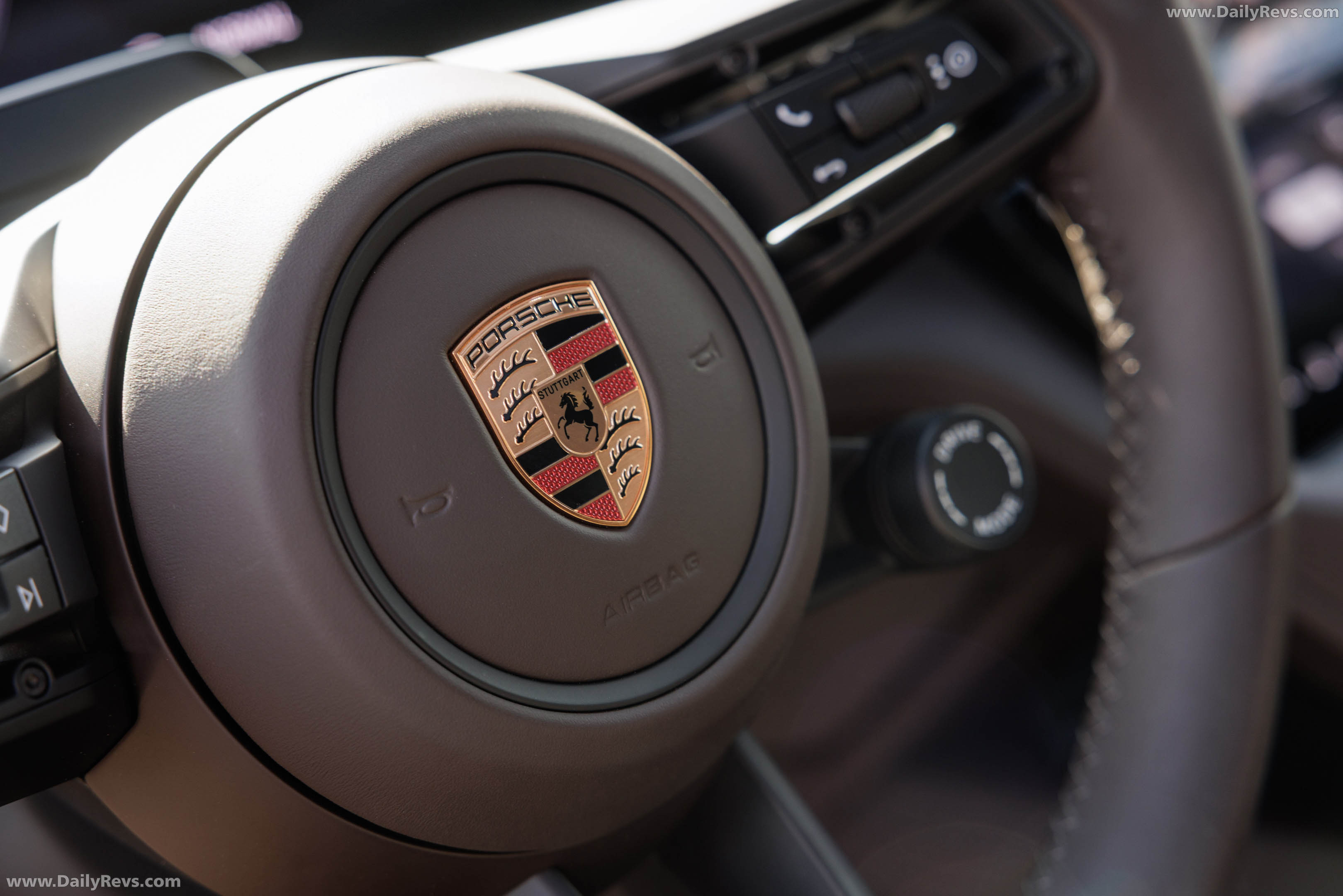 2027 Porsche Cayenne Electric E4 Madeira Gold Interior
