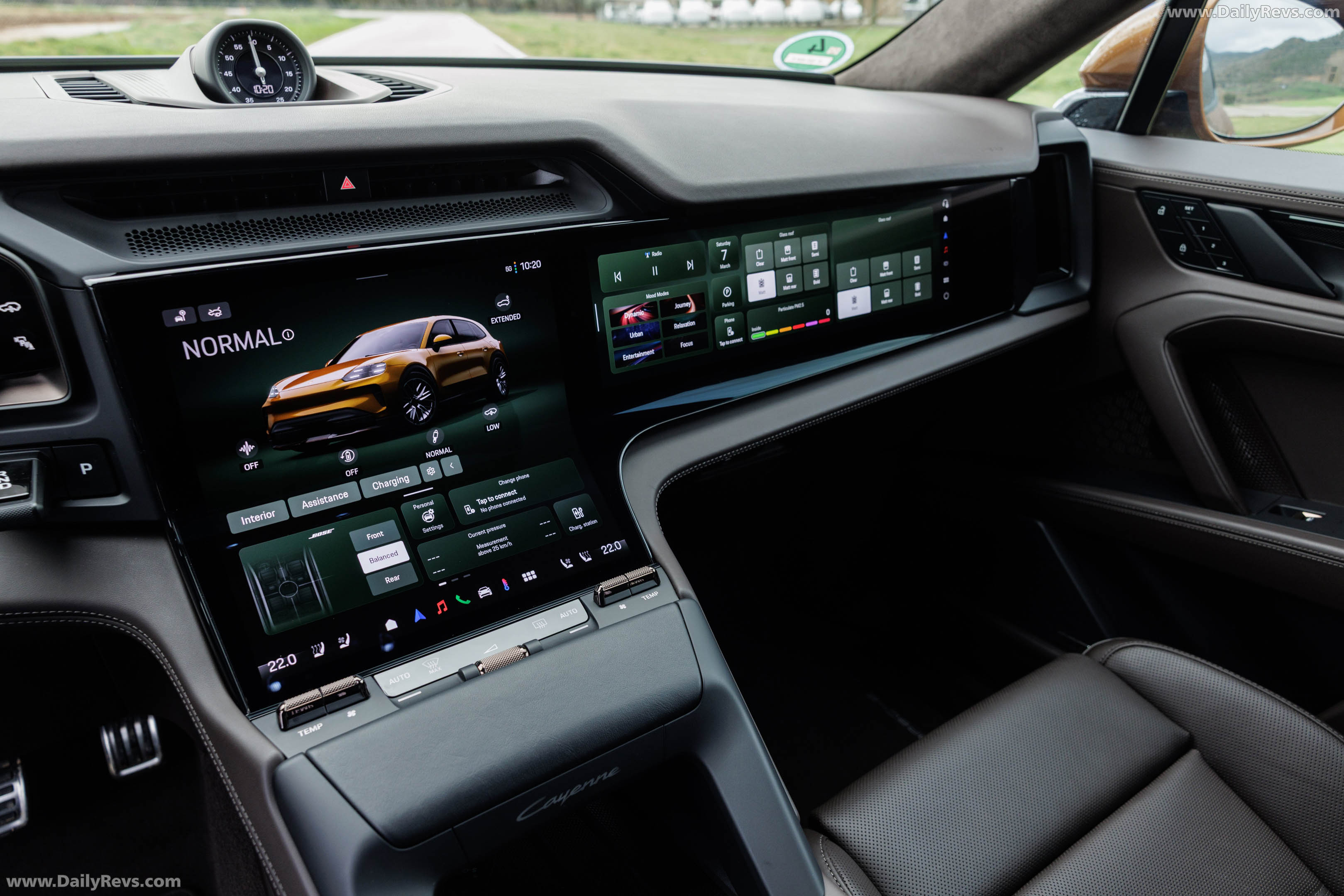 2027 Porsche Cayenne Electric E4 Madeira Gold Interior