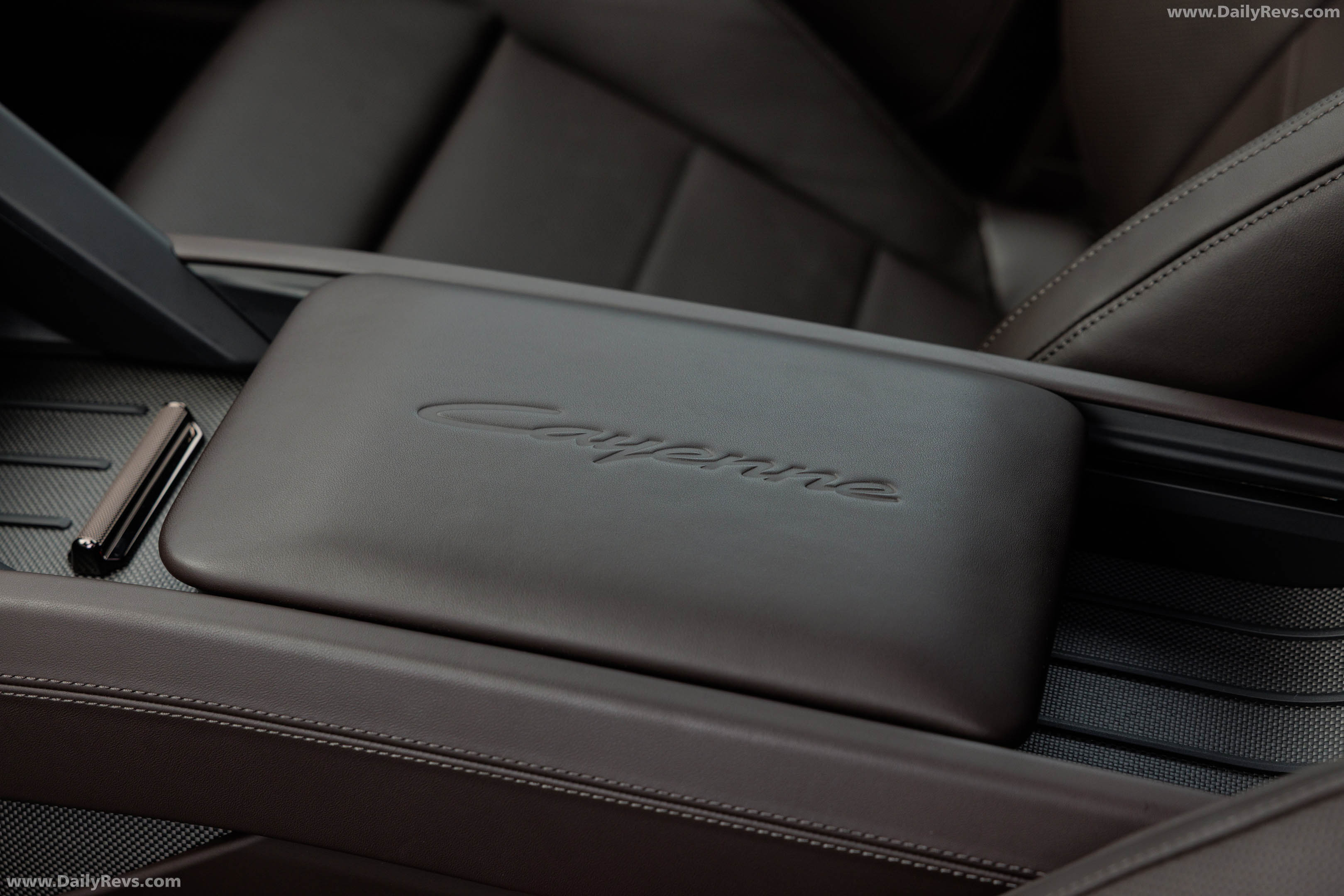 2027 Porsche Cayenne Electric E4 Madeira Gold Interior