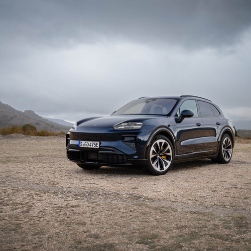 2027 Porsche Cayenne Turbo Electric E4 Algarve Blue Front View