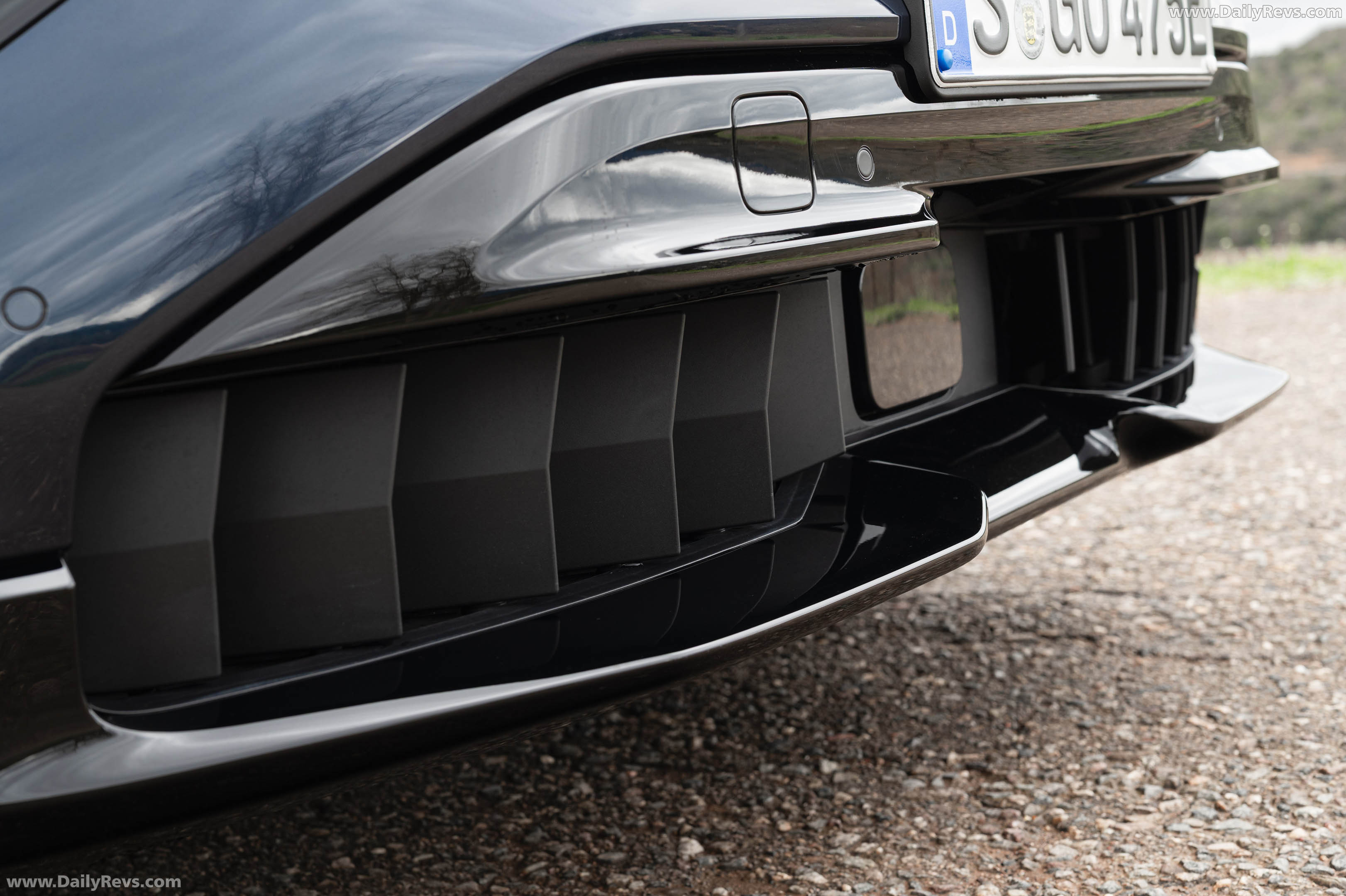 2027 Porsche Cayenne Turbo Electric E4 Algarve Blue Exterior