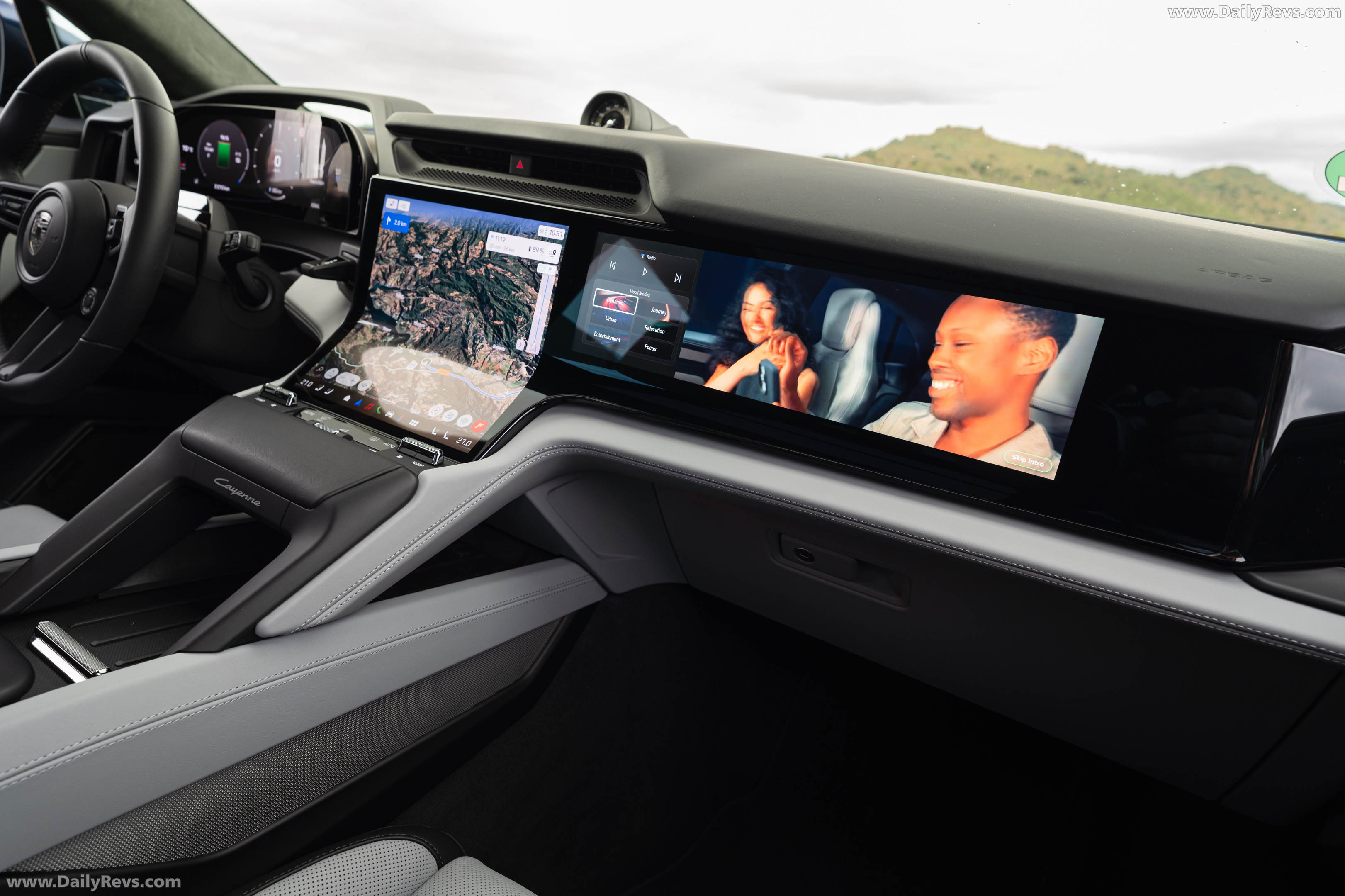 2027 Porsche Cayenne Turbo Electric E4 Algarve Blue Interior