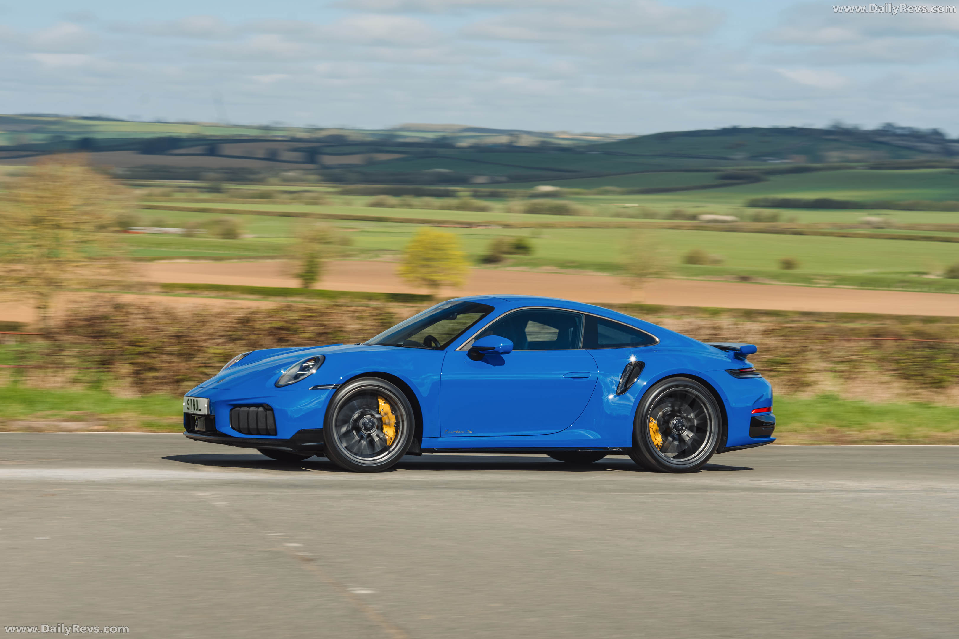 2026 Porsche 911 Turbo S 992 ll UK Version Side View