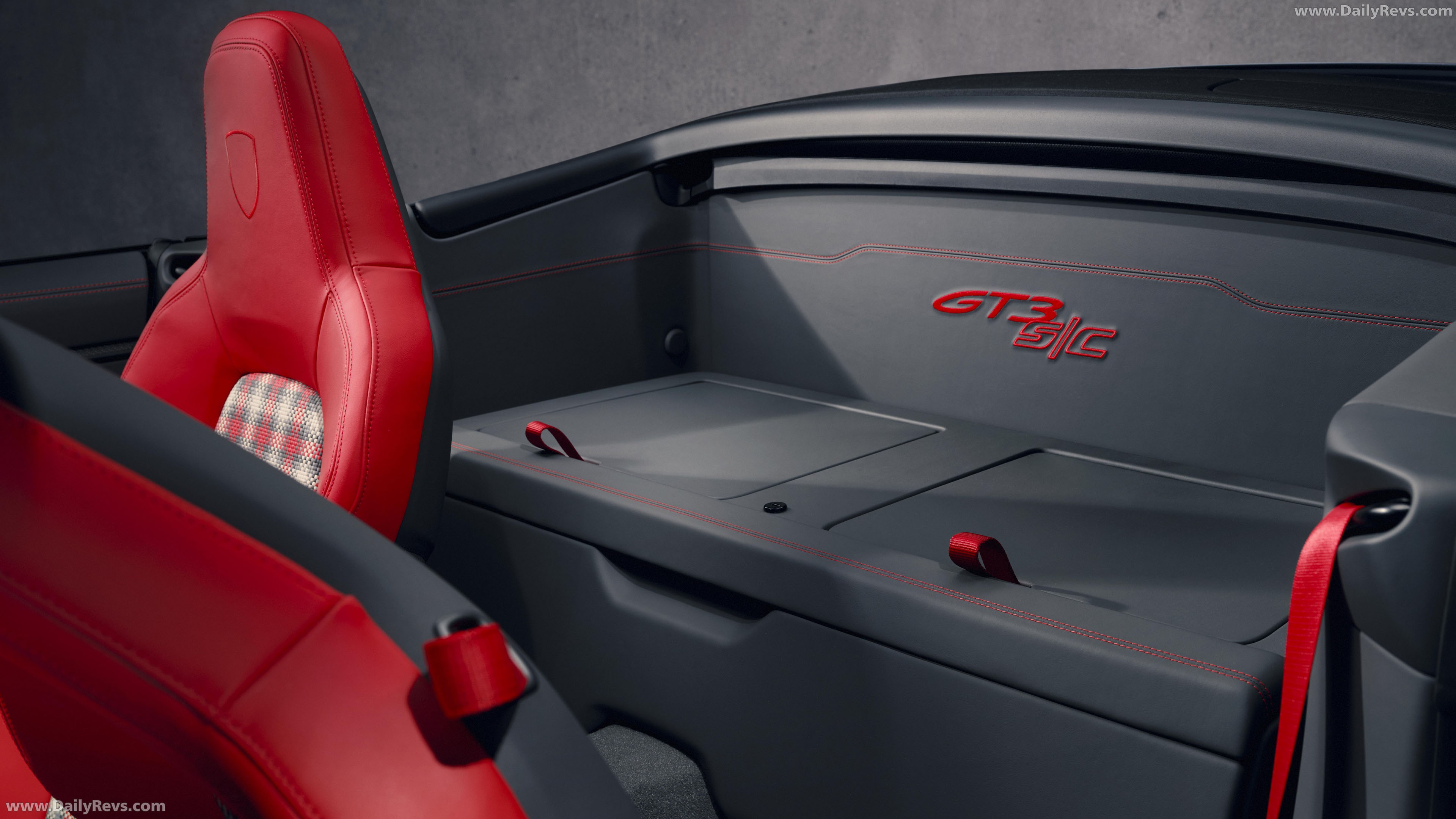 2026 Porsche 911 GT3 S-C Street Style Package 992 ll Interior