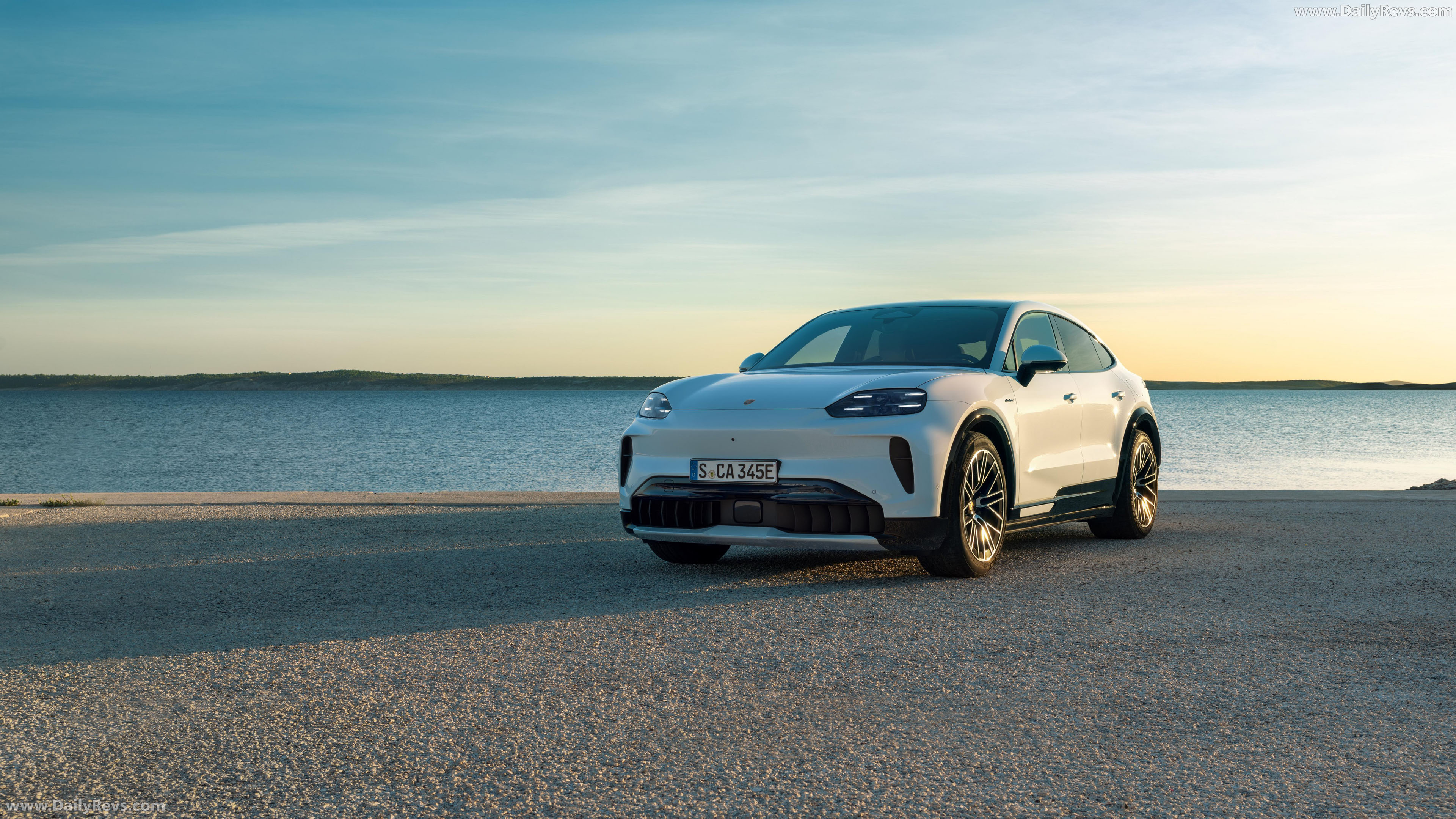 2027 Porsche Cayenne S Coupe Electric Front View